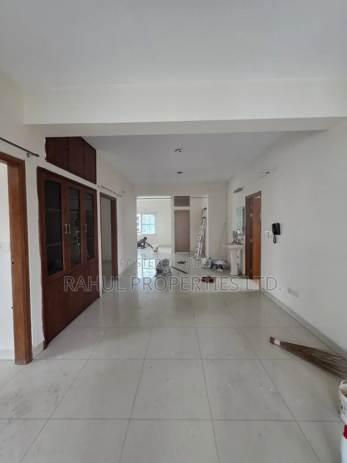 3-Bedroom Apartment in Rowshan Monzil, Basundhara for Sale in Basundhara