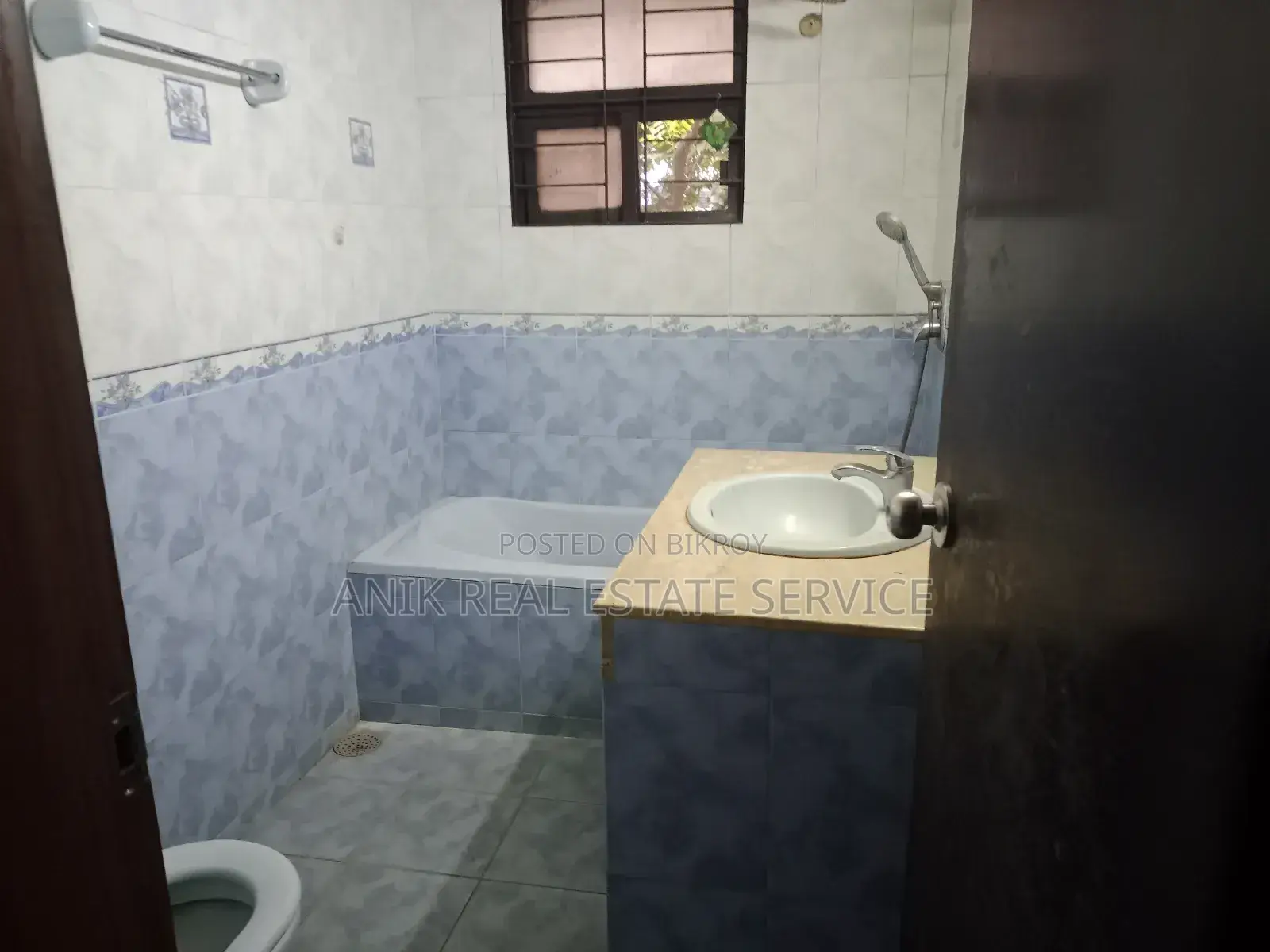 3-Bedroom Apartment in Anik Real Estate, Gulshan for Rent in Gulshan