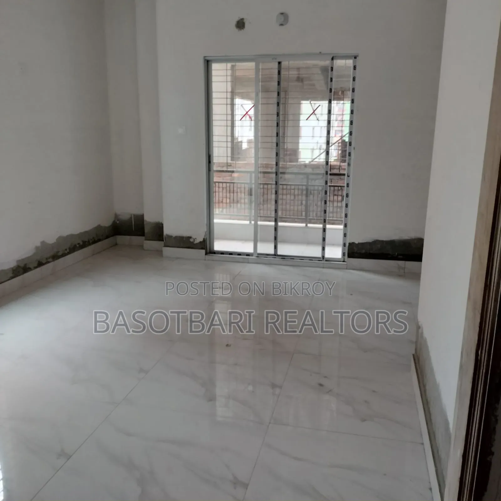 4 Bedroom Apartment in Banasree for Sale in Banasree