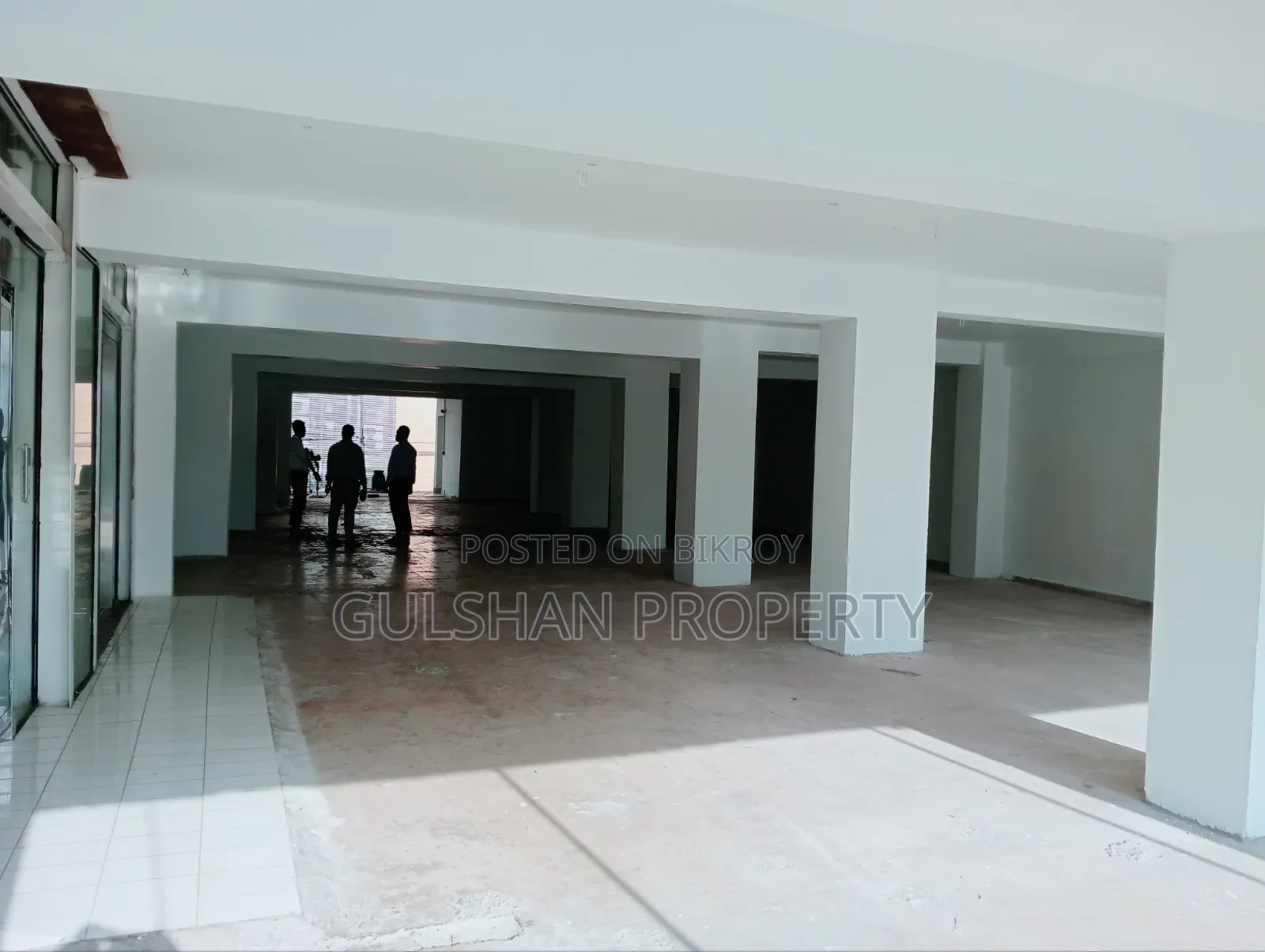 Open Space for Rent Juice Bar, Snake Shop , Atm,and Cafe in Gulshan