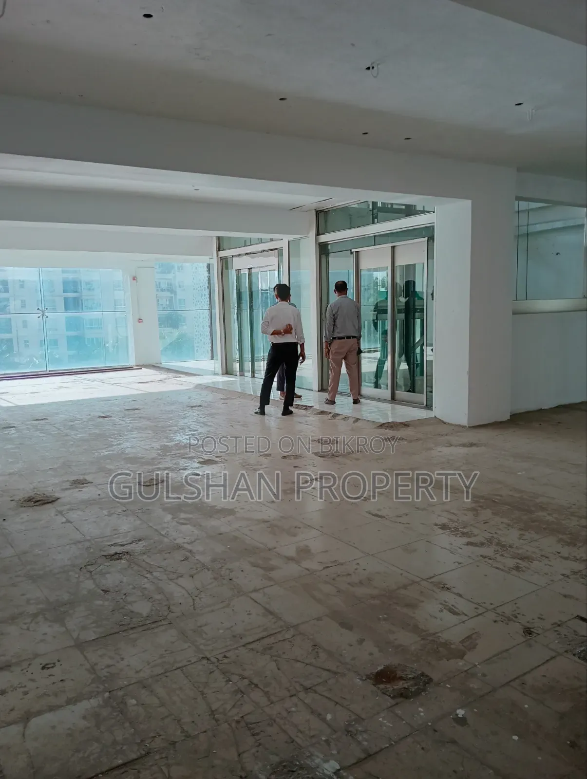 Open Space for Rent Juice Bar, Snake Shop , Atm,and Cafe in Gulshan