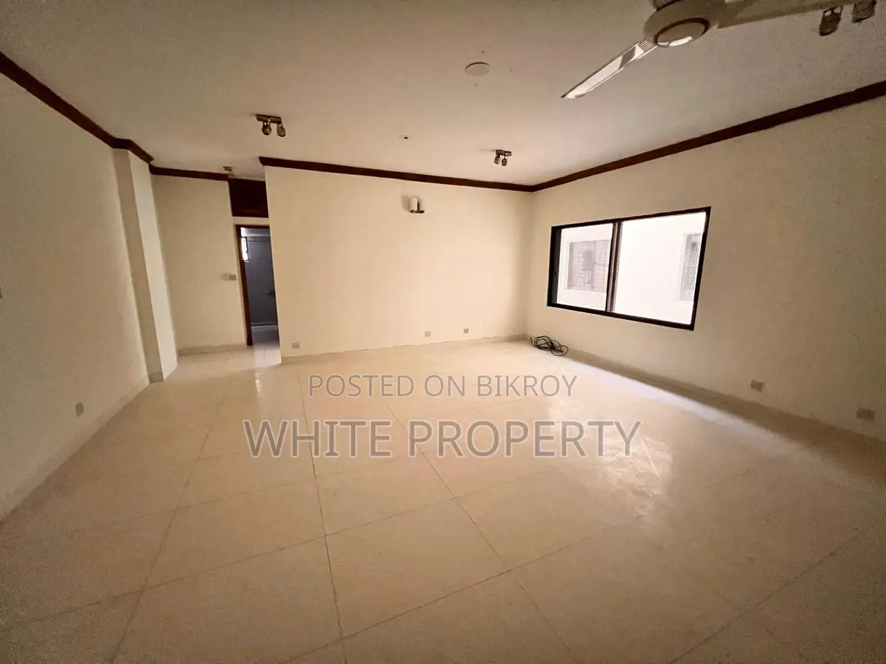 4 Bedroom Apartment in White Property, Gulshan for sale in Gulshan