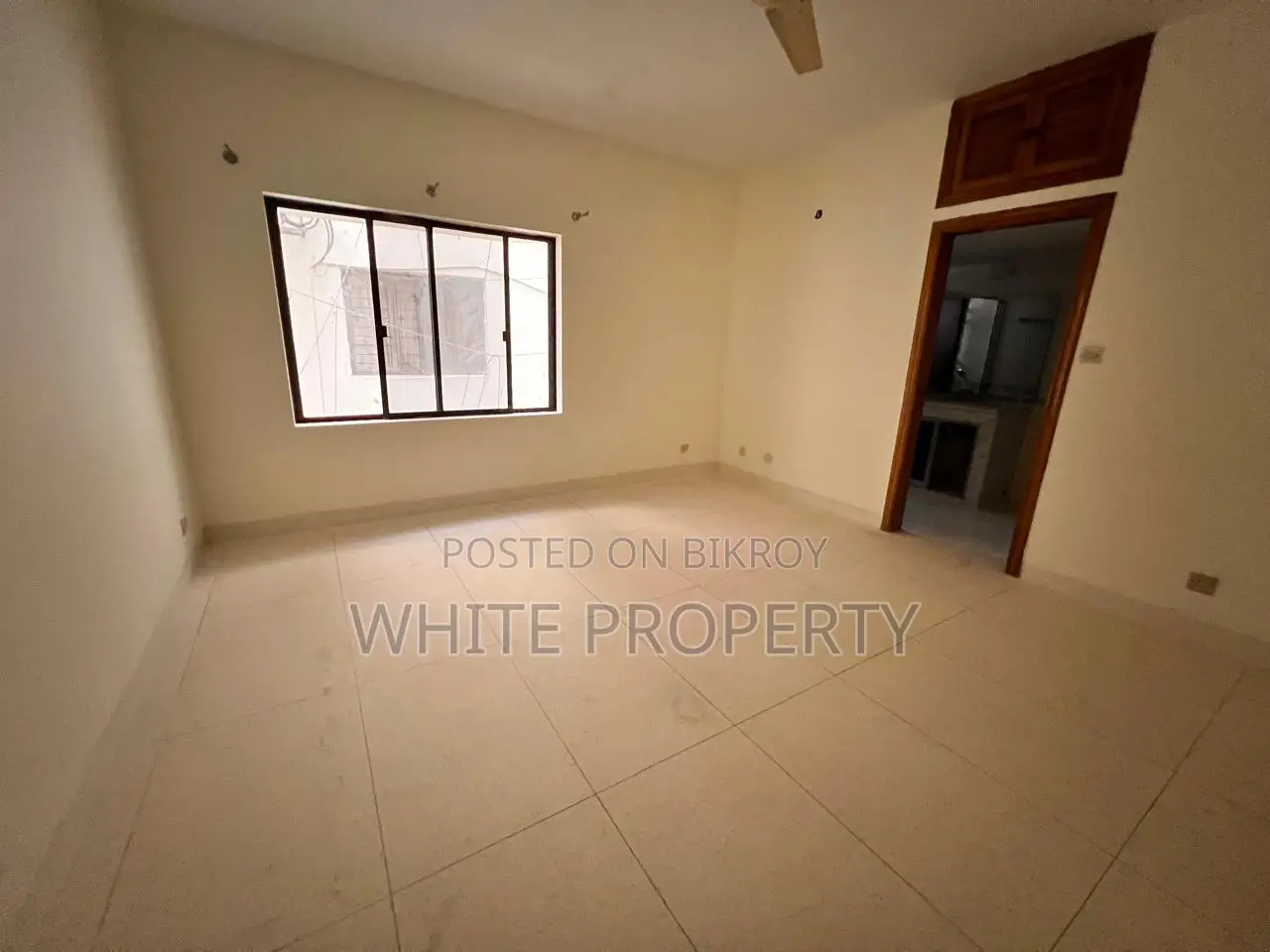 4 Bedroom Apartment in White Property, Gulshan for sale in Gulshan