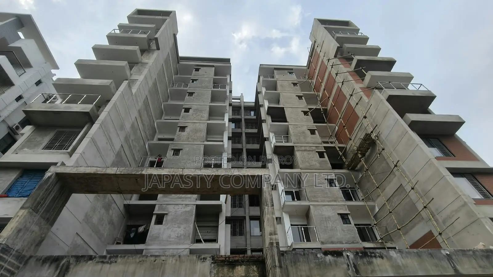 Furnished 4 Bedroom Apartment in Bashundhara for Sale in Basundhara