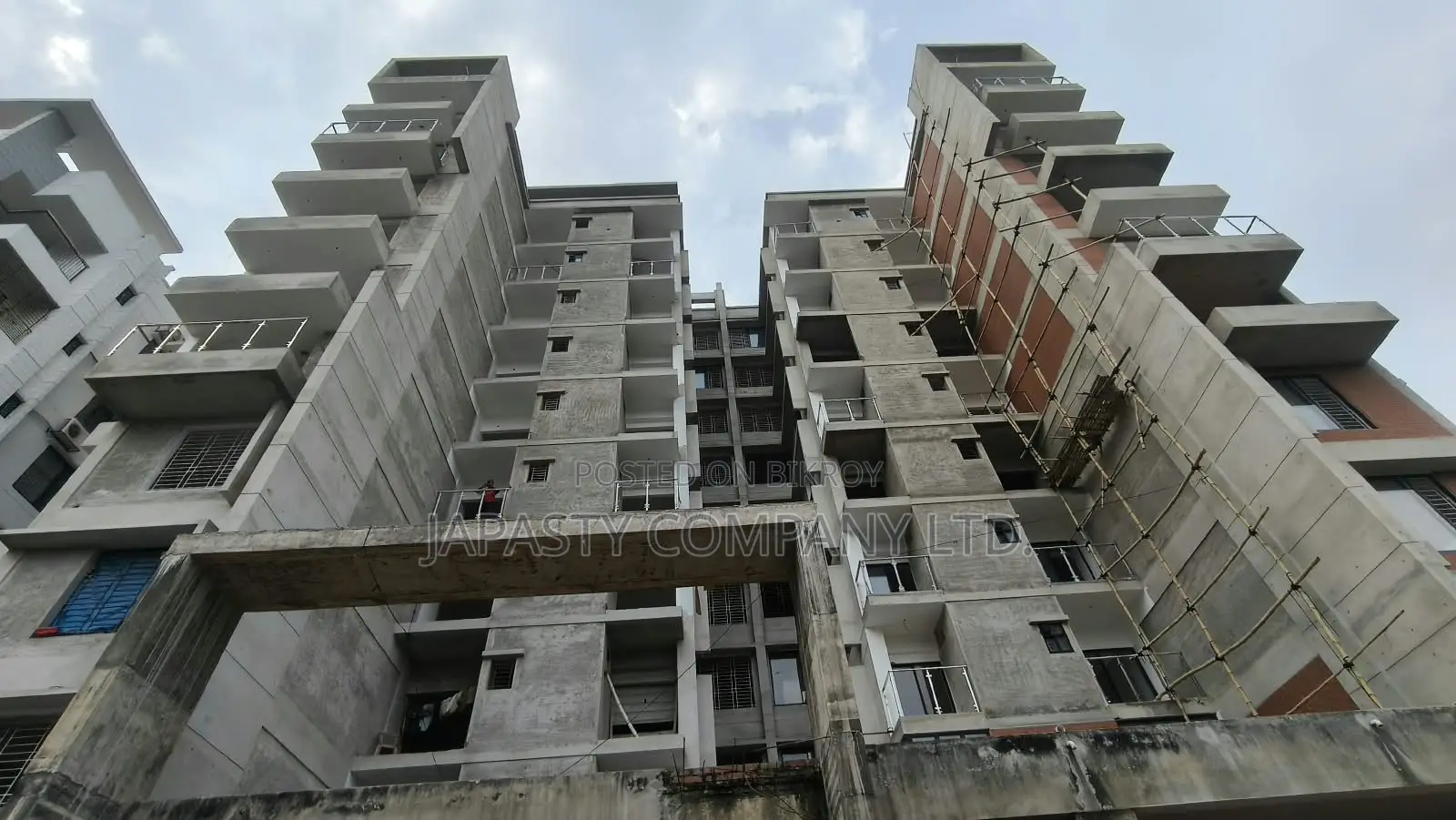Furnished 4 Bedroom Apartment in Bashundhara for Sale in Basundhara