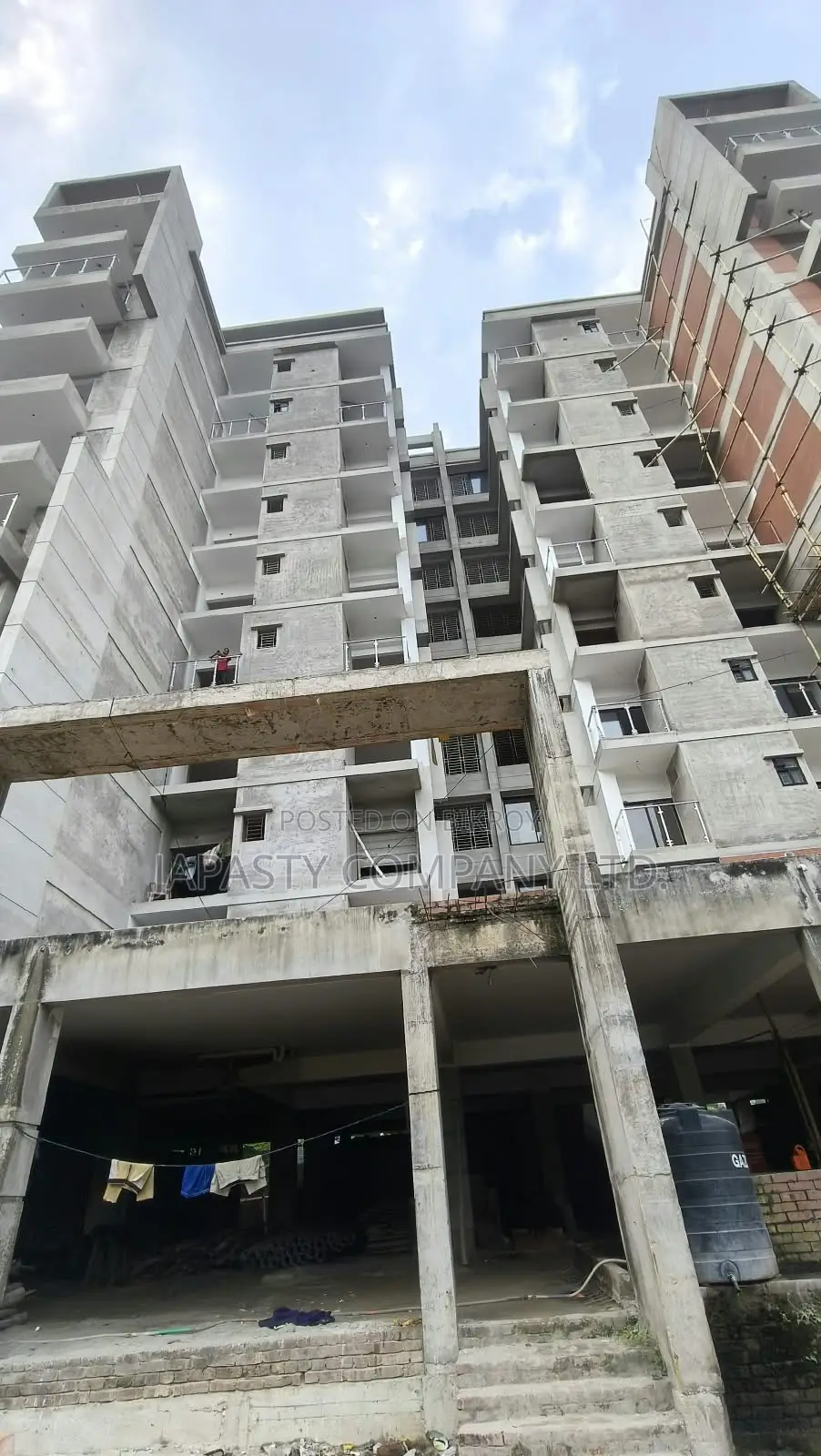 Furnished 4 Bedroom Apartment in Bashundhara for Sale in Basundhara