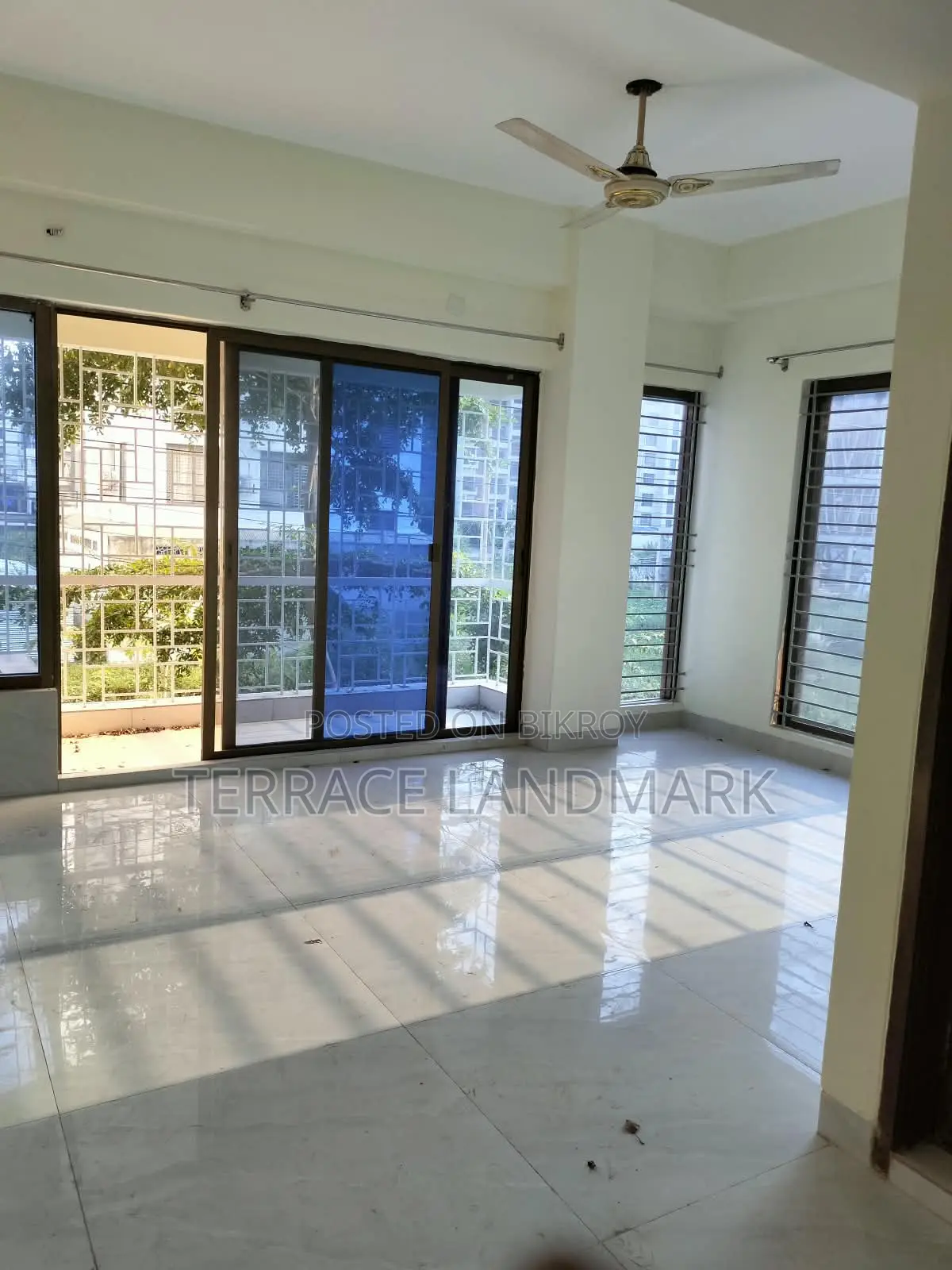 19-Bedroom House in Bashundhara for Sale in Basundhara