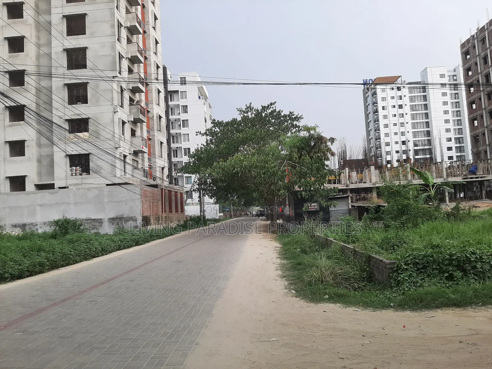 J=Block || Road 40/40 Corner Plot Sale || Bashundhara R/A in Basundhara