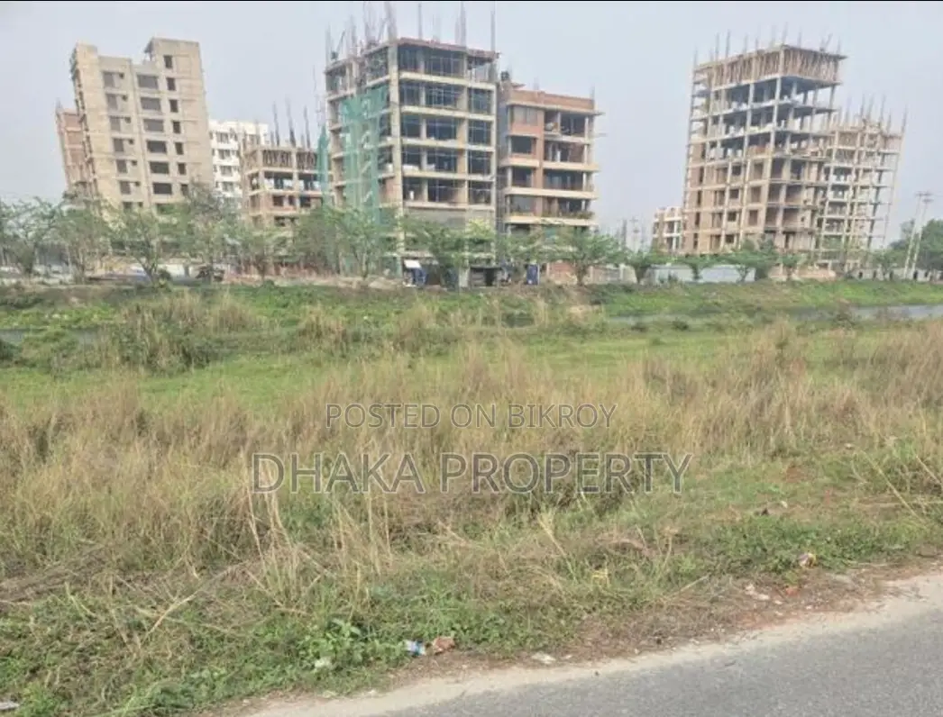 60ft 3 Katha Lake South at Sector-15/D in Uttara