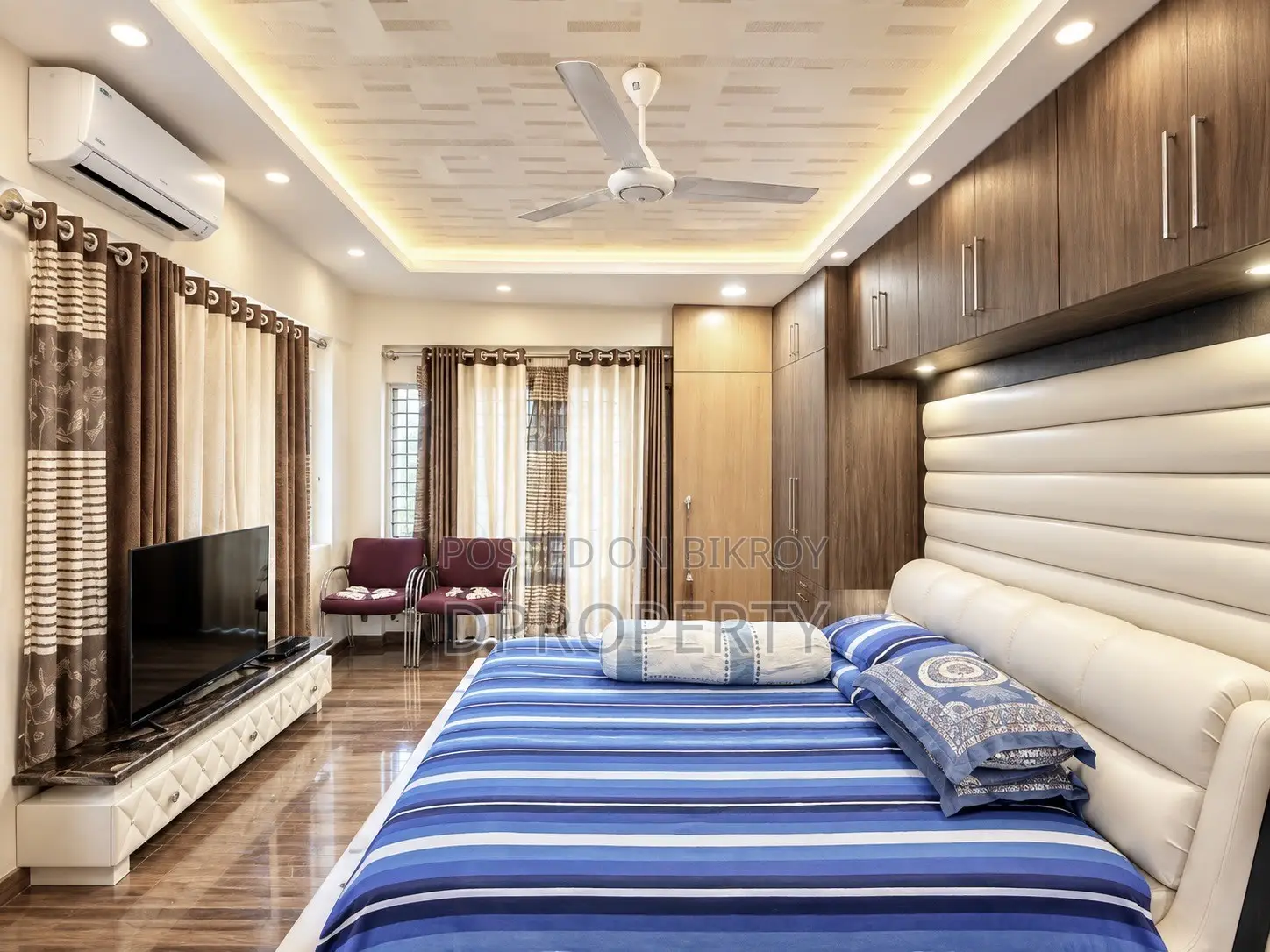 Furnished 4-bedroom Apartment in Bashundhara for sale in Basundhara