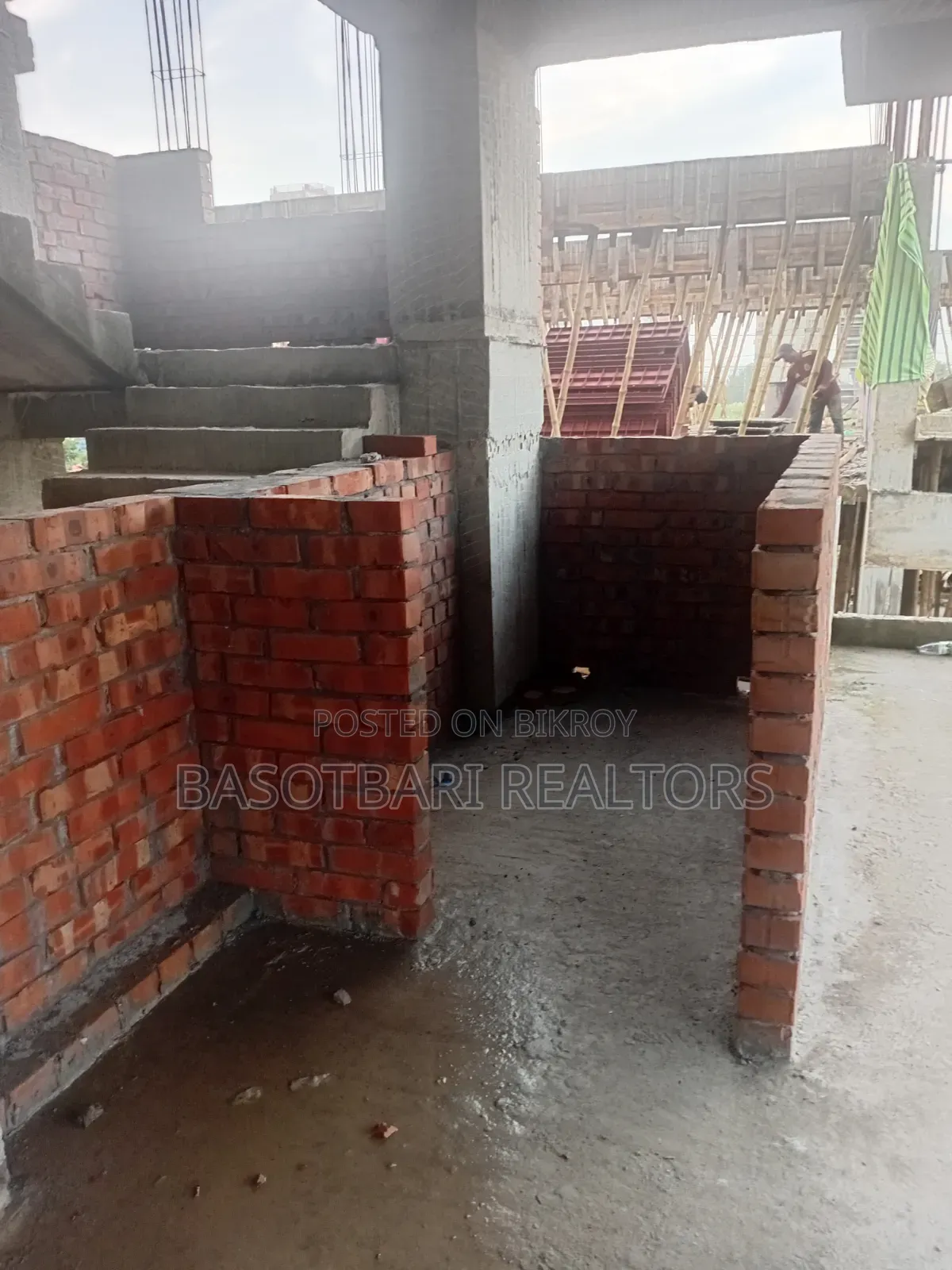 4 Bedroom Apartment in Aftab Nagar for sale in Aftab Nagar