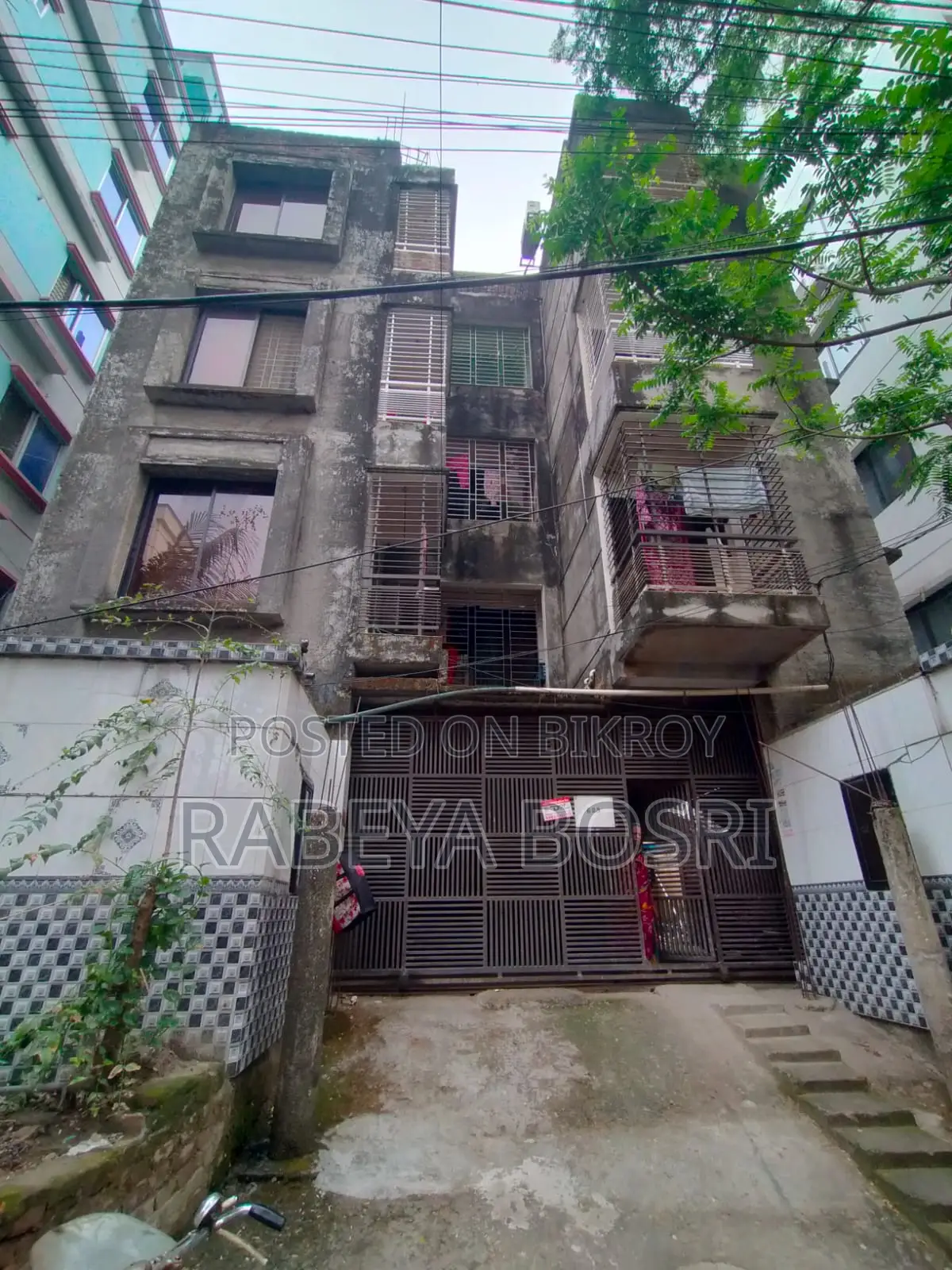 Furnished 3-Bedroom House in Bashundhara City for Sale in Bashundhara City
