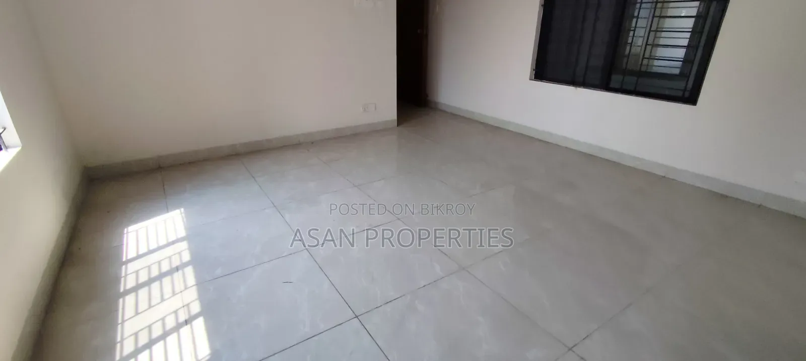 3 Bedroom Apartment in Lake Circus Road, Panthapath for sale in Panthapath