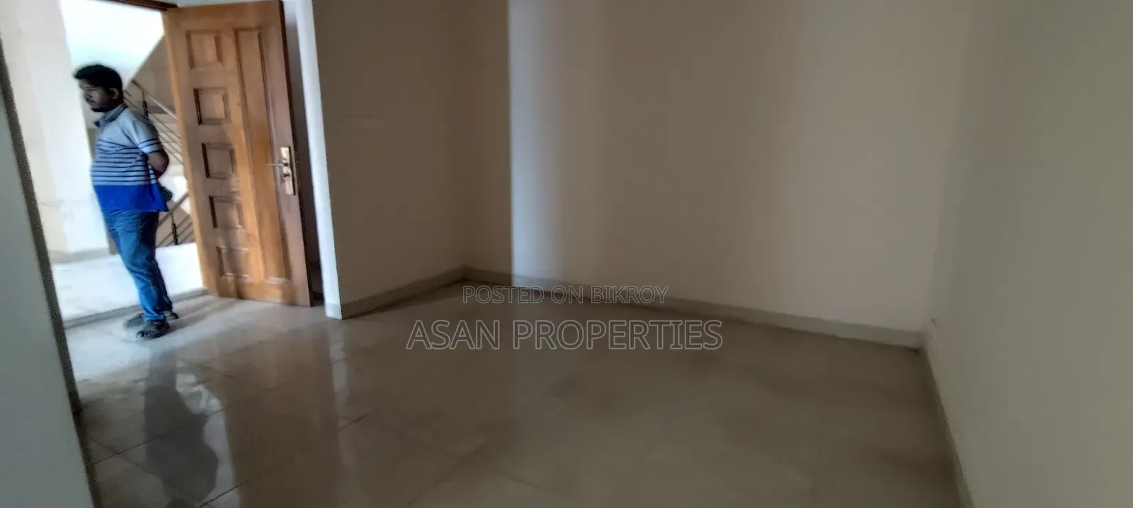 3 Bedroom Apartment in Lake Circus Road, Panthapath for sale in Panthapath