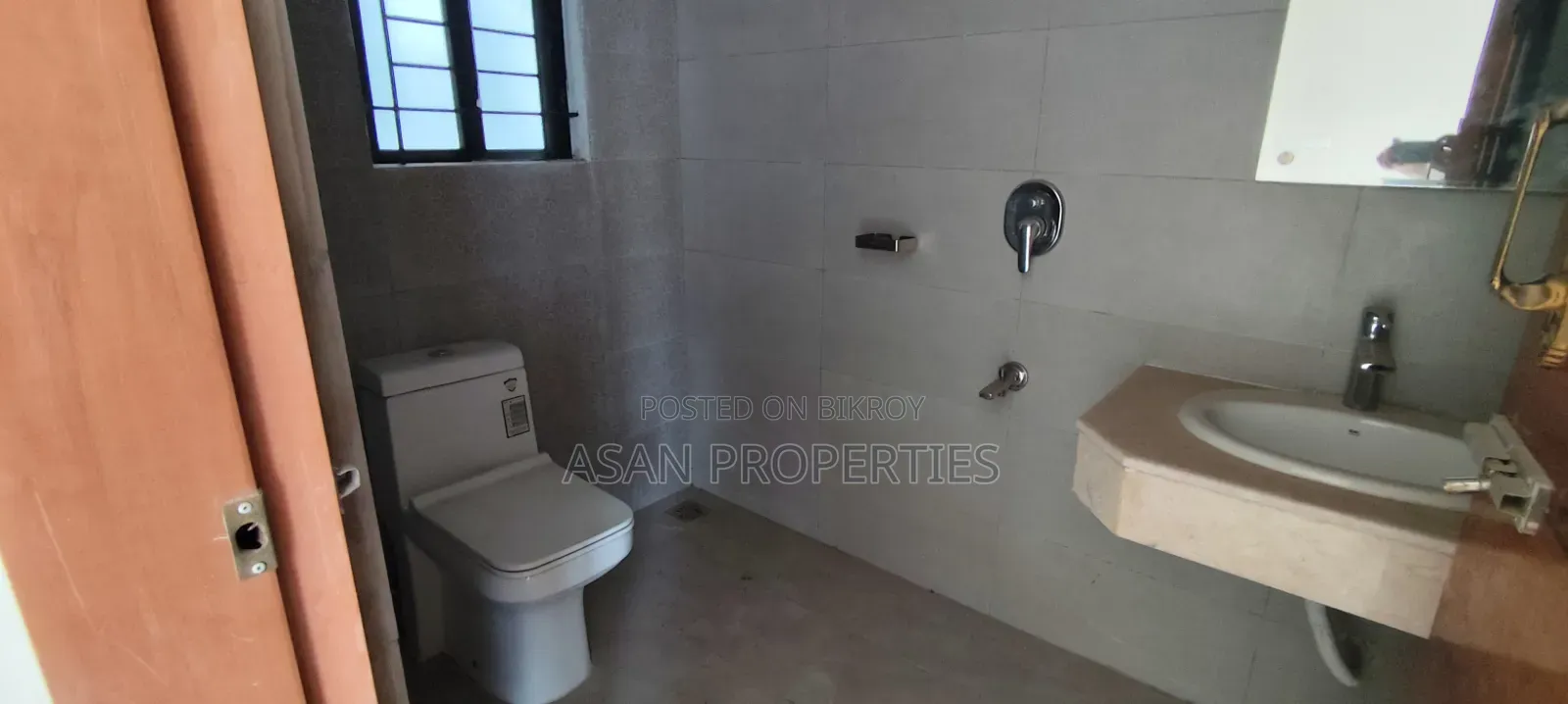 3 Bedroom Apartment in Lake Circus Road, Panthapath for sale in Panthapath