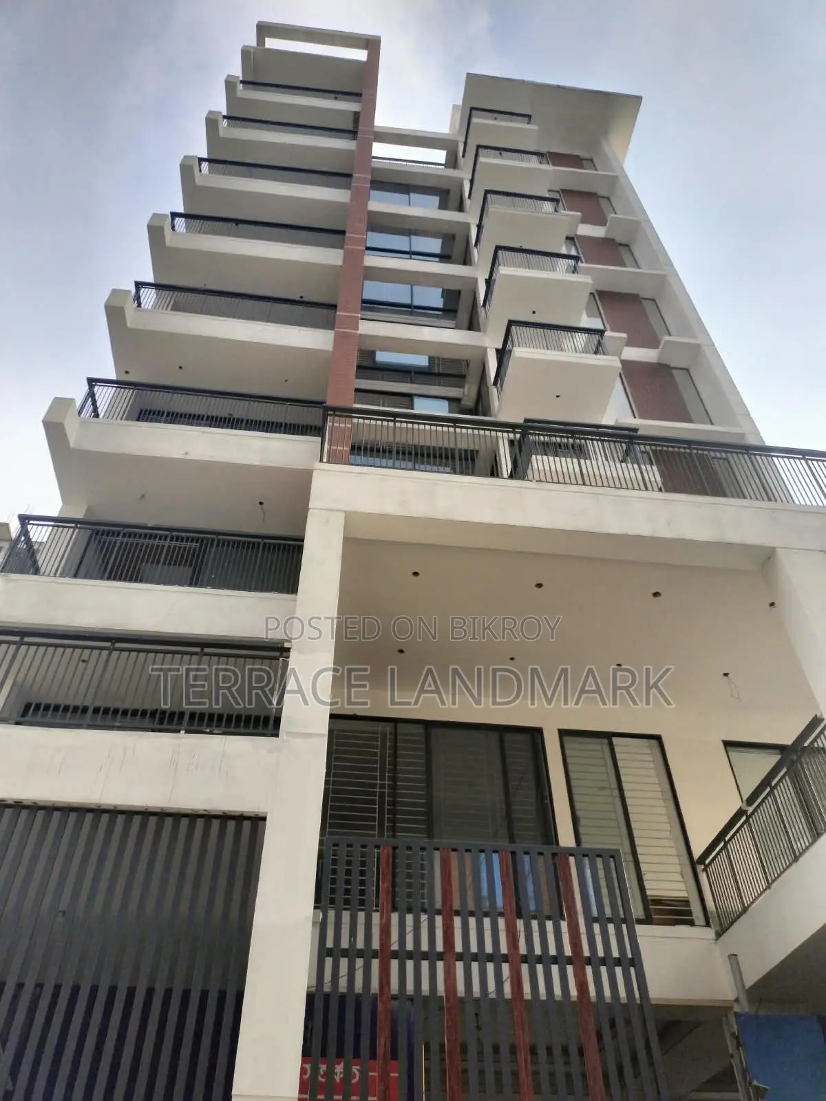 5 Bedroom Apartment in Basundhara for sale in Basundhara