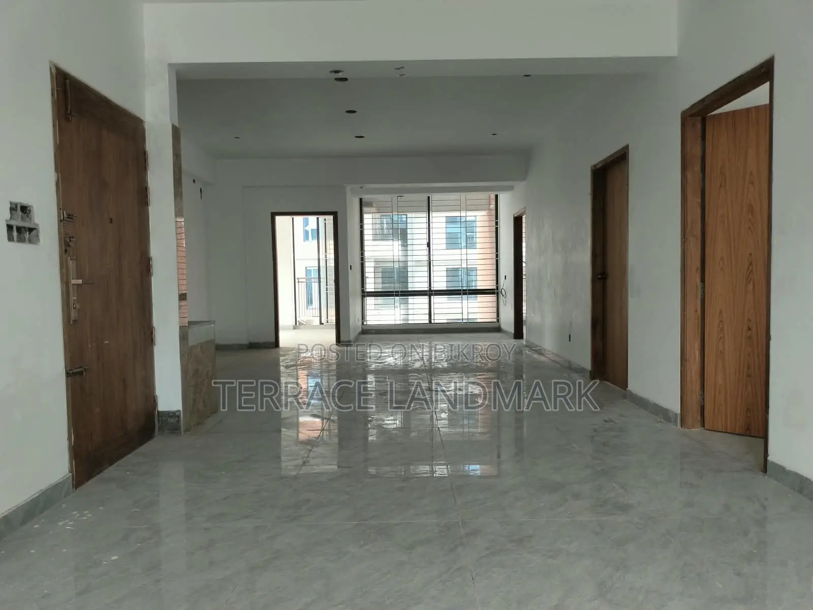5 Bedroom Apartment in Basundhara for sale in Basundhara