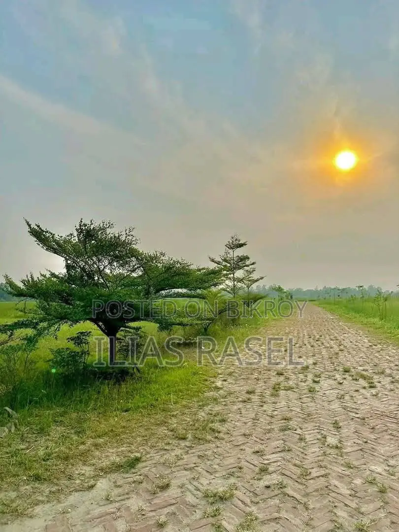 10 katha south-facing and lake-adjacent completely ready corner plot for sale! in Rupganj