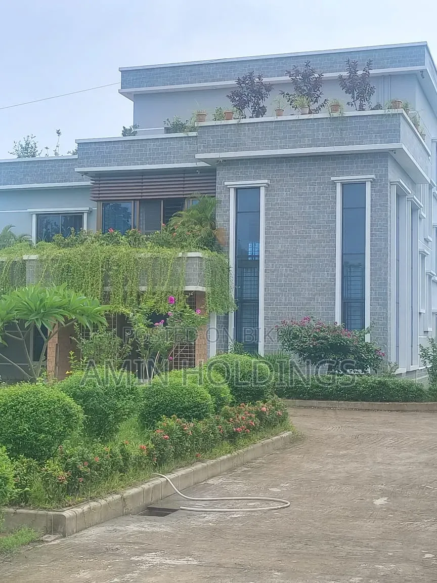 Duplex Bungalow House with 16 Bighas of Boundary-Walled Land for Sale in Naodoba, Shariatpur in Zanjira