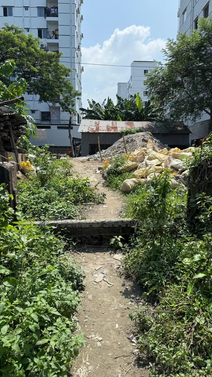 Share for Sale on Corner Plot in Aftabnagar in Aftab Nagar