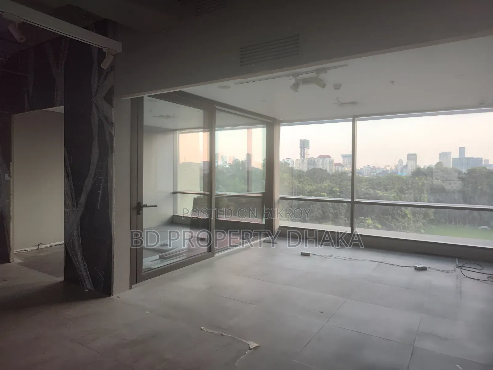 17100 SQFT Modern Semi Furnished Open Commercial Property Rent in Banani in Banani