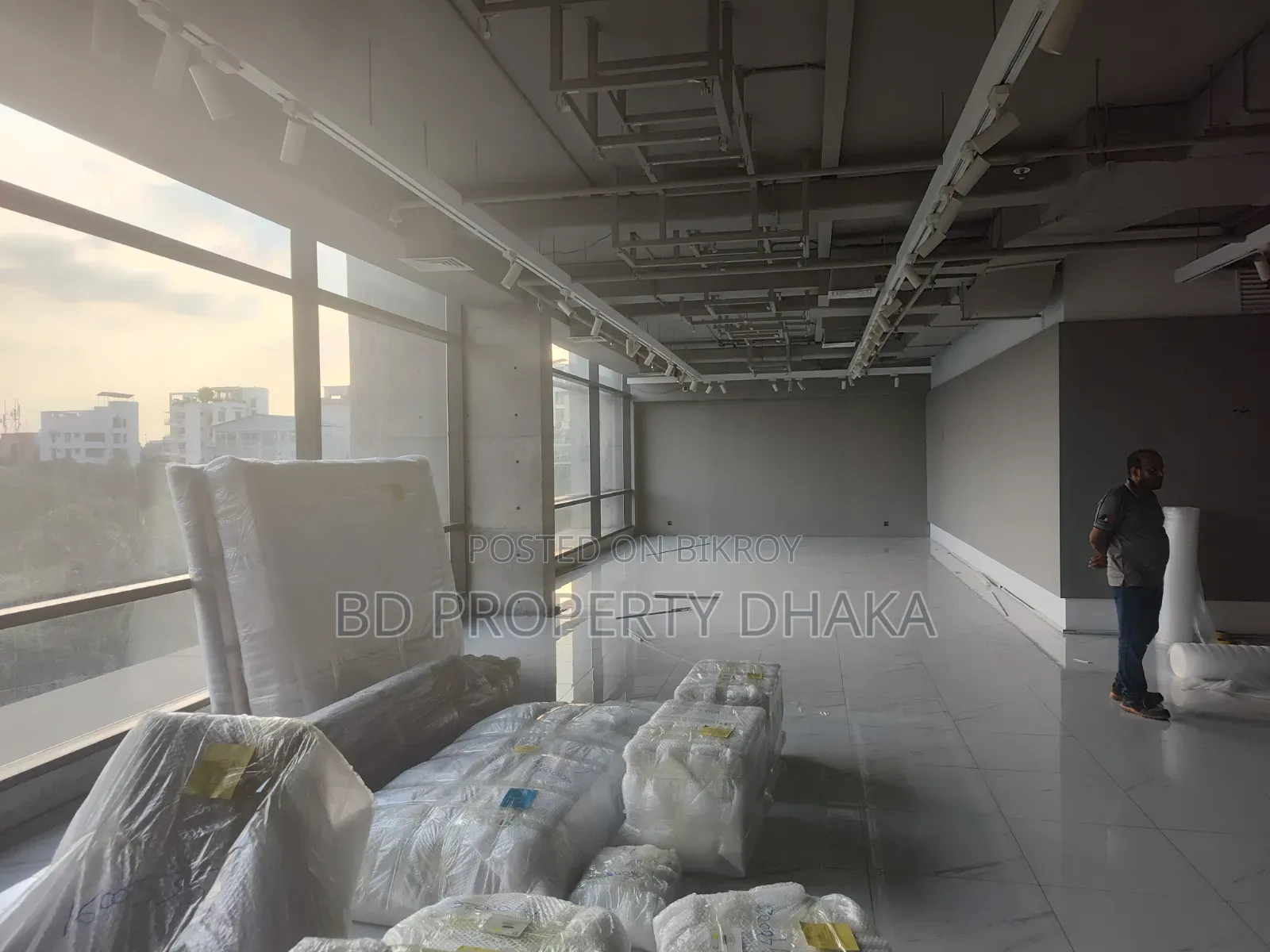 17100 SQFT Modern Semi Furnished Open Commercial Property Rent in Banani in Banani
