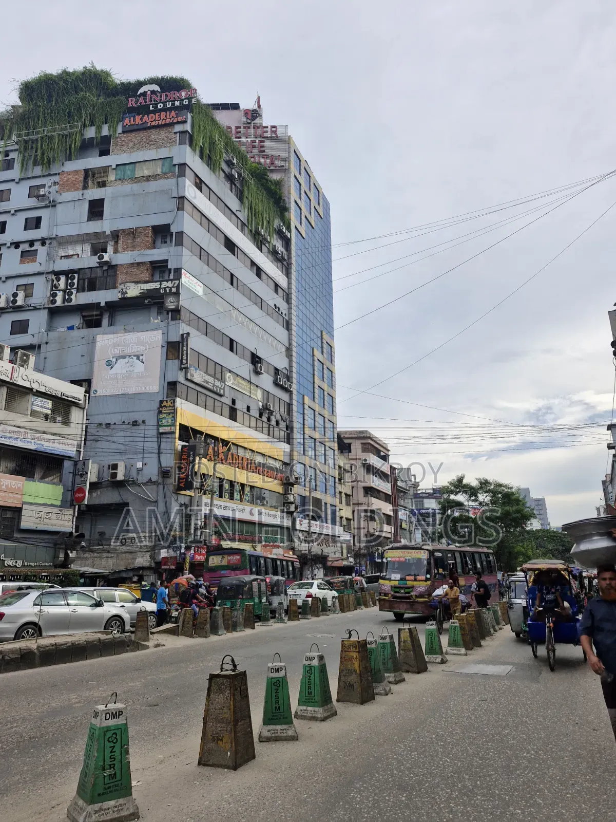 Commercial building for sale on 1.3 kathas of land with Rampura main road in Rampura