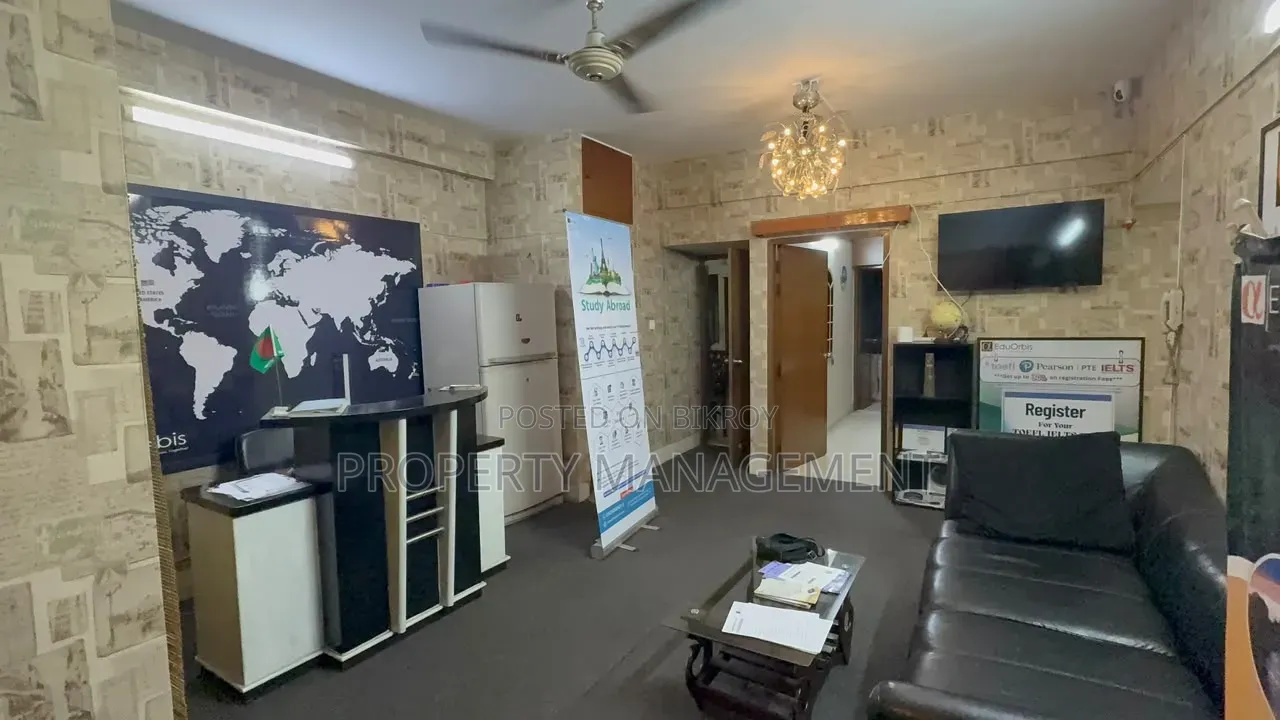 1820 Square Feet Exclusive Office Space in Gulshan 1 in Gulshan