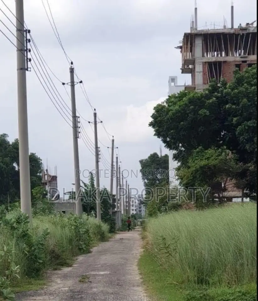 30ft Road 3 Katha Lake North at Sector-15/D in Uttara