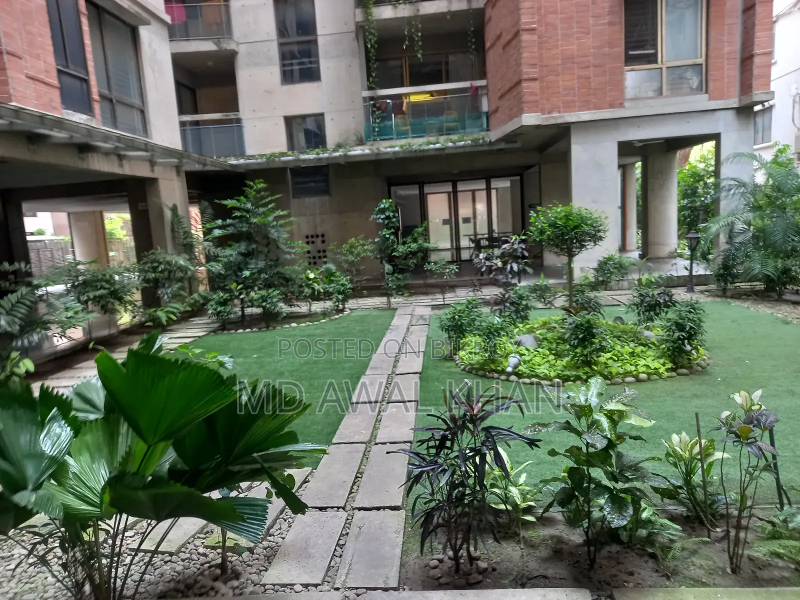 Furnished 3-bedroom Apartment in Baridhara Diplomatic, Basundhara for sale in Basundhara