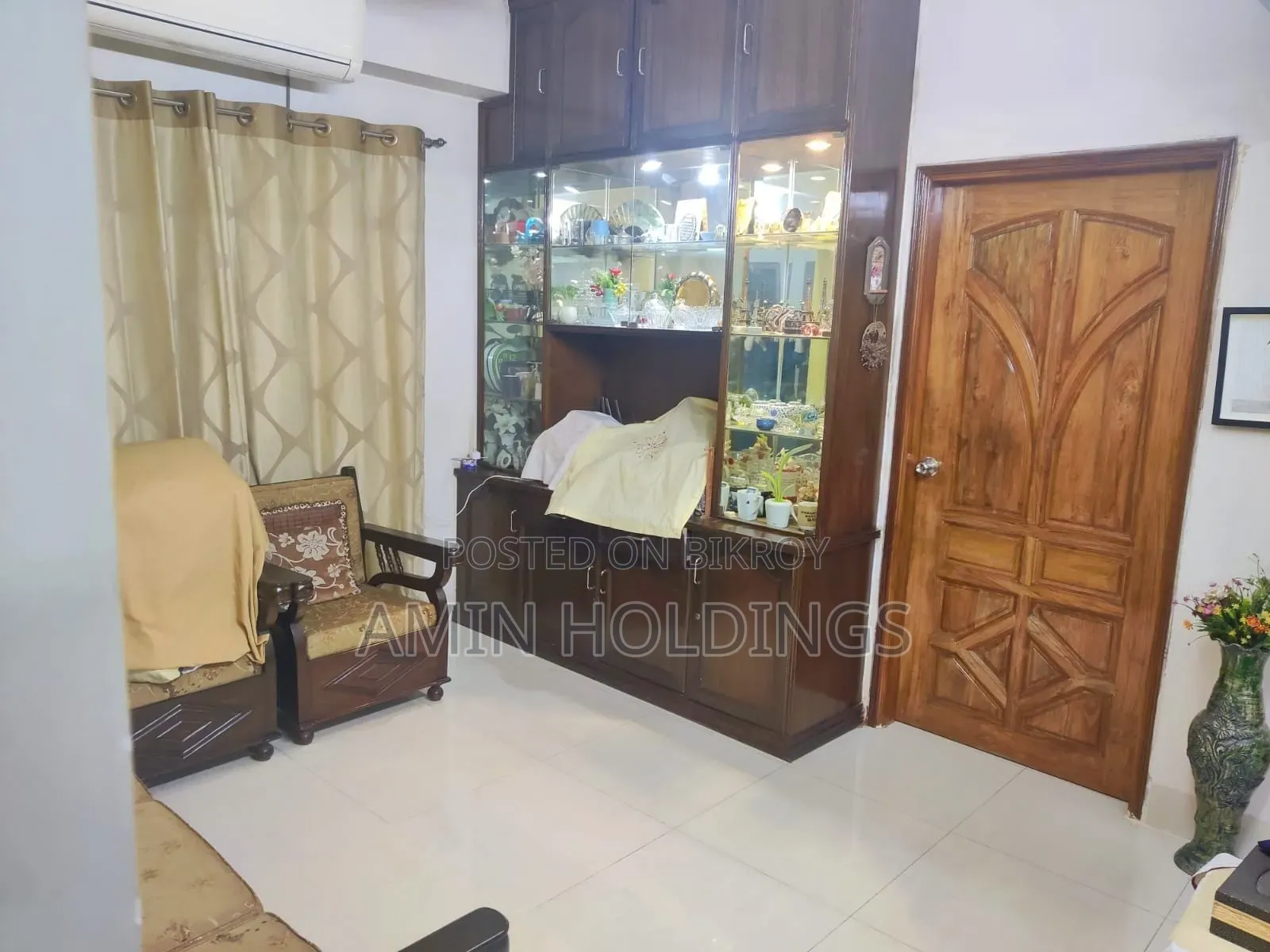 Furnished 3bdrm Apartment in Banglamotor for sale in Banglamotor