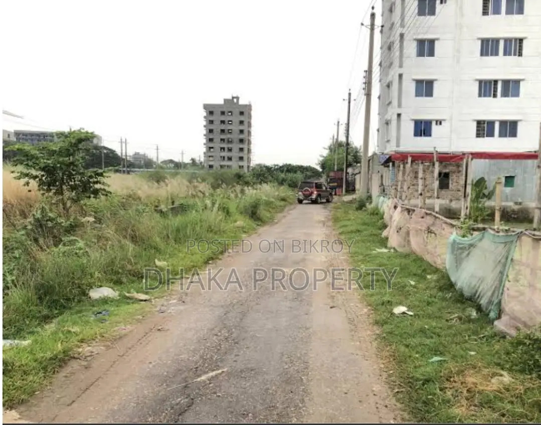 60ft Road 3 Katha Lake View South at Sector-15/C in Uttara