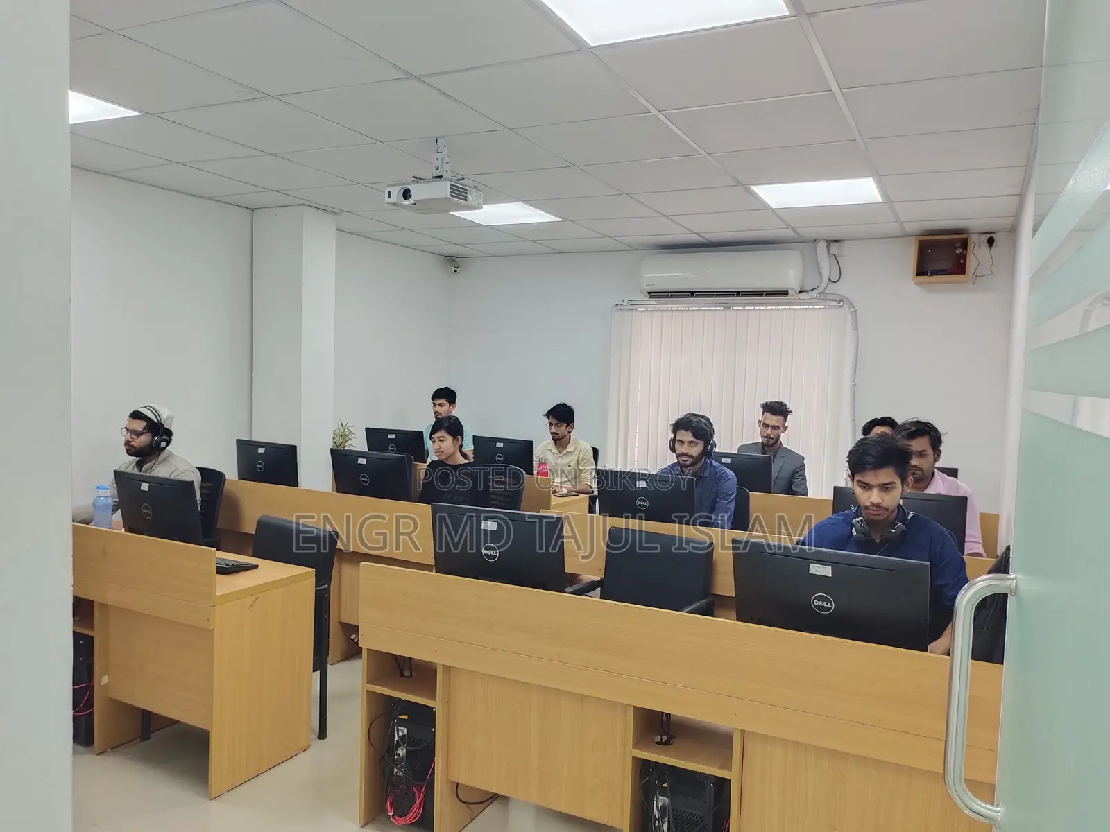 3500 SFT Fully Furnished Ready Office for Rent- Shyamoli Square in Shyamoli