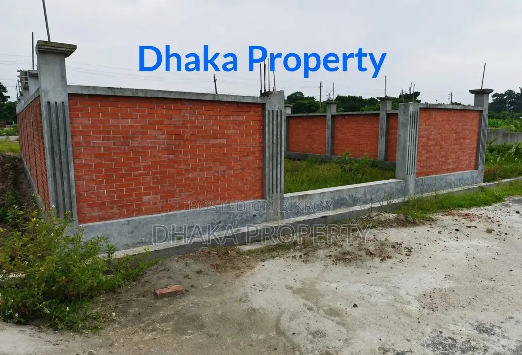 300ft Expressway 5 Katha Park South at Sector-16 in Purbachal