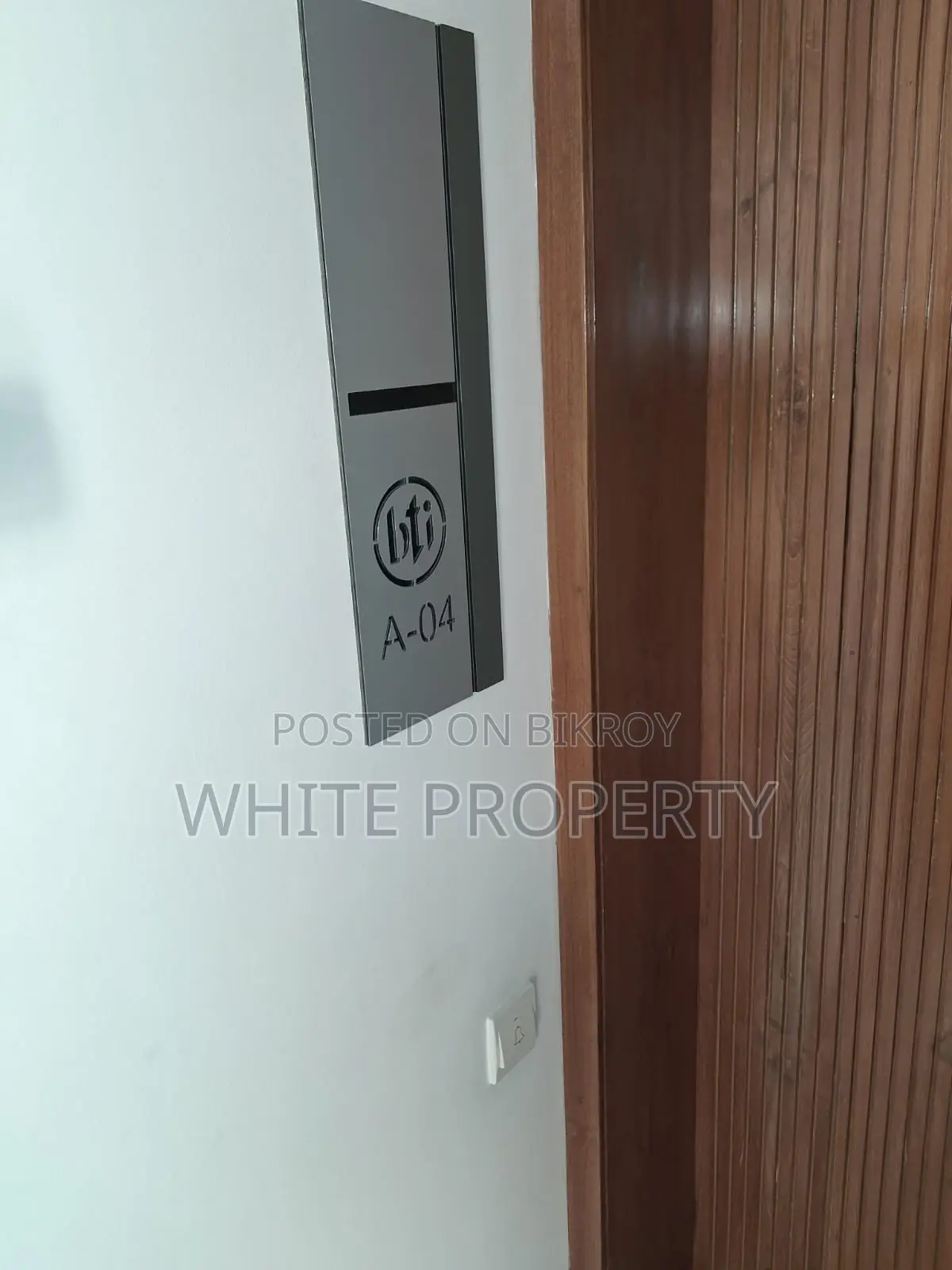 4 Bedroom Apartment in White Property, Banani for sale in Banani