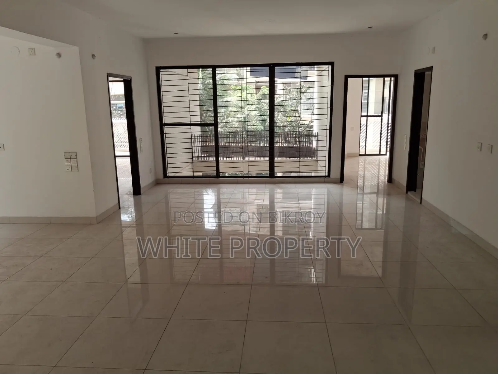 4 Bedroom Apartment in White Property, Banani for sale in Banani