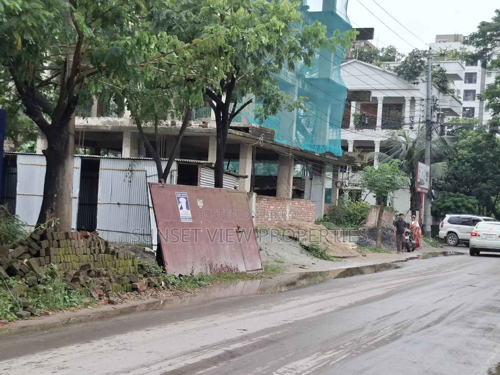 L=Block || Corner 2nd Plot || North Face || Bashundhara R/A in Basundhara