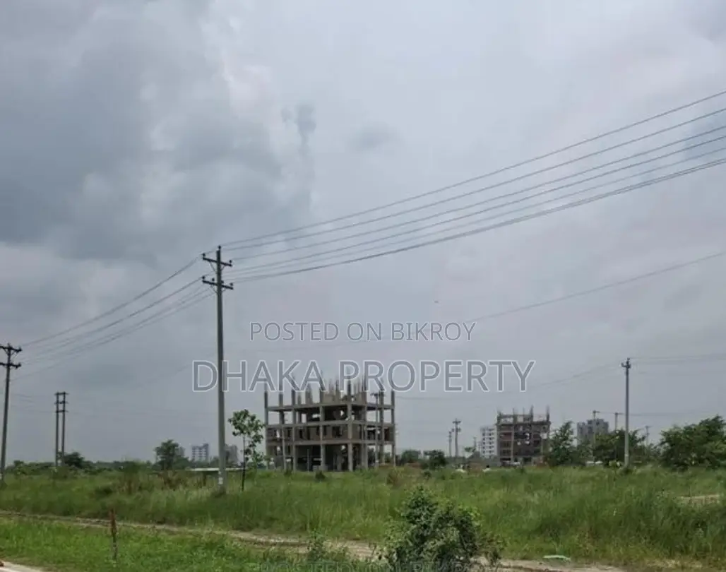 30 Feet Road 3 Katha South Facing Plot at Sector 15/F in Uttara