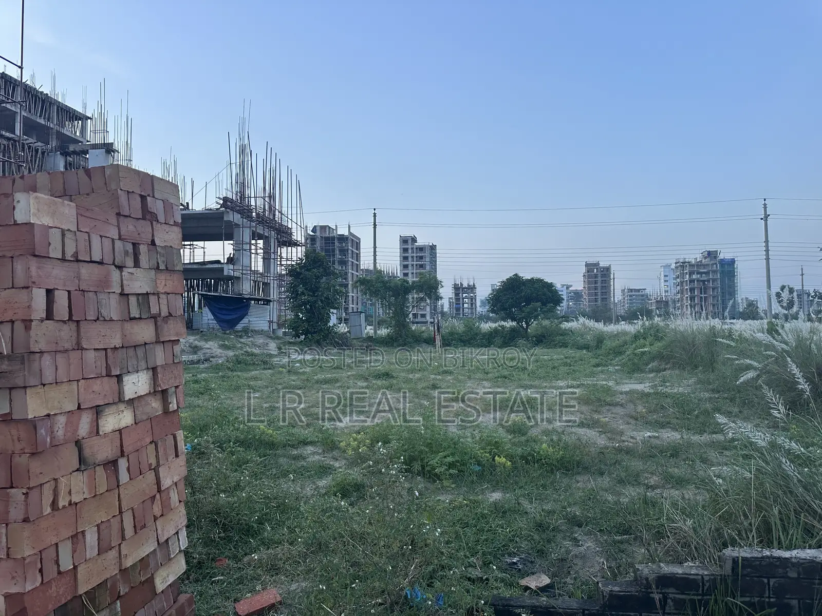 Block-M,(4+4)=8 Katha,South-Facing, Near- L Block,Bashundhara in Basundhara