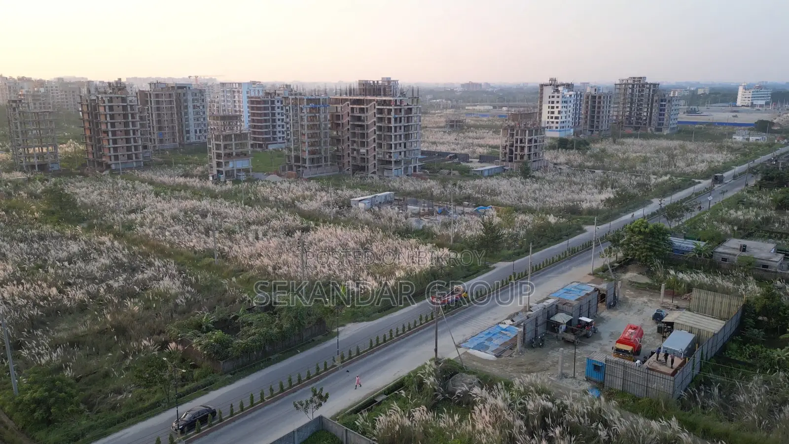 Close to 300' Feet 4 Katha Plot at Block-M, Bashundhara R/A in Basundhara