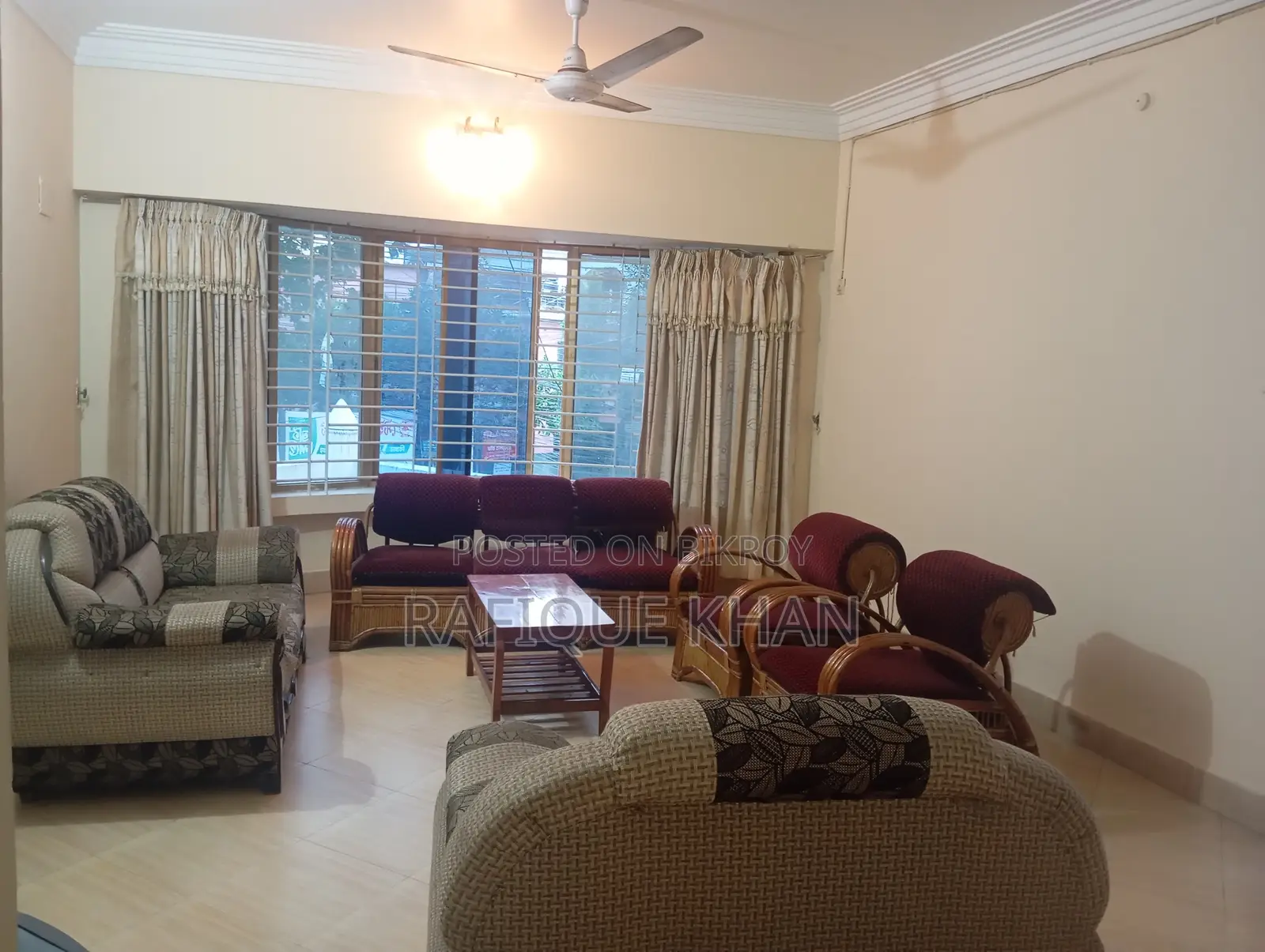 Furnished 5-Bedroom Apartment in White Place, Uposhohor for Rent in Uposhohor