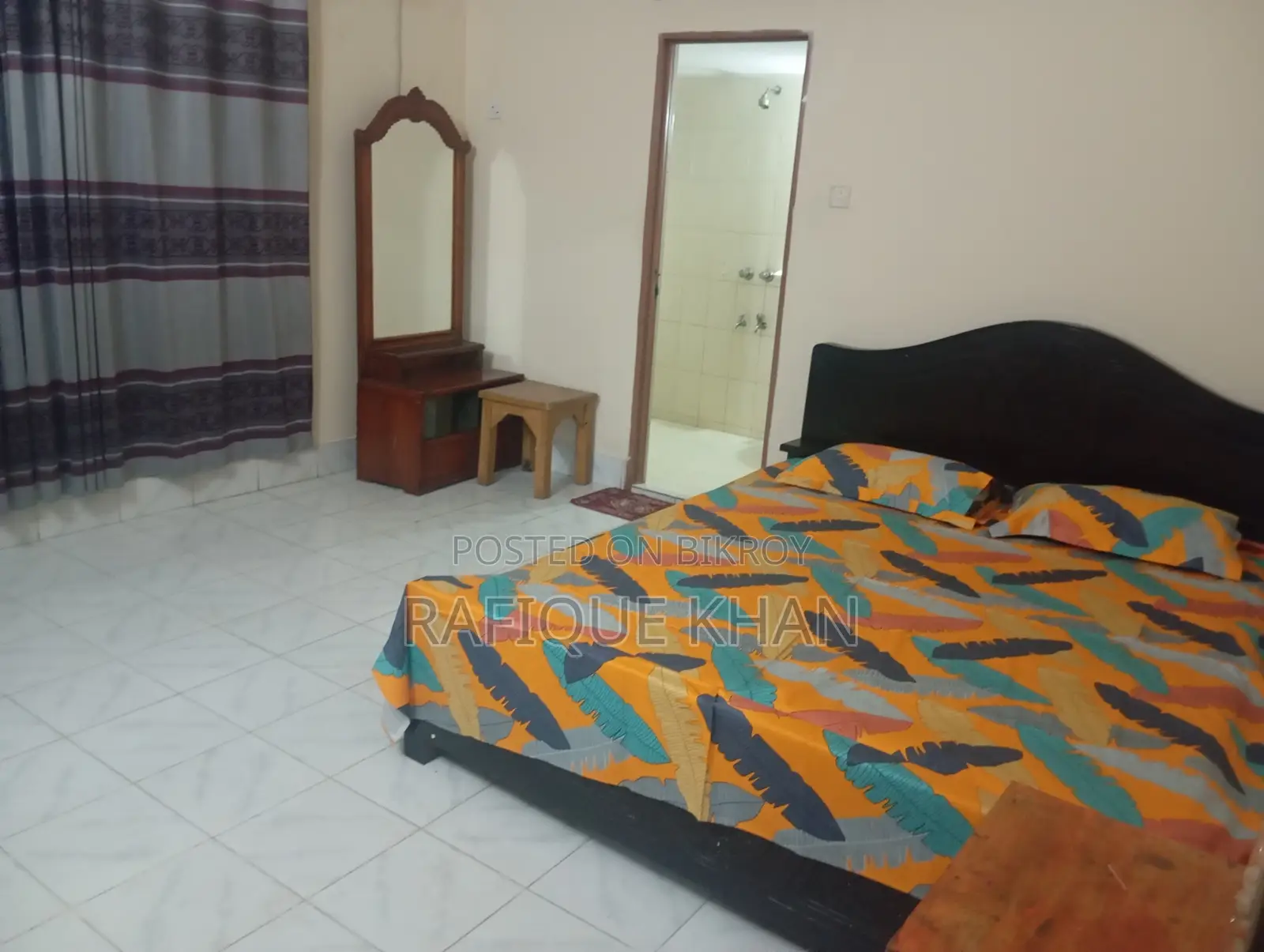 Furnished 5-Bedroom Apartment in White Place, Uposhohor for Rent in Uposhohor