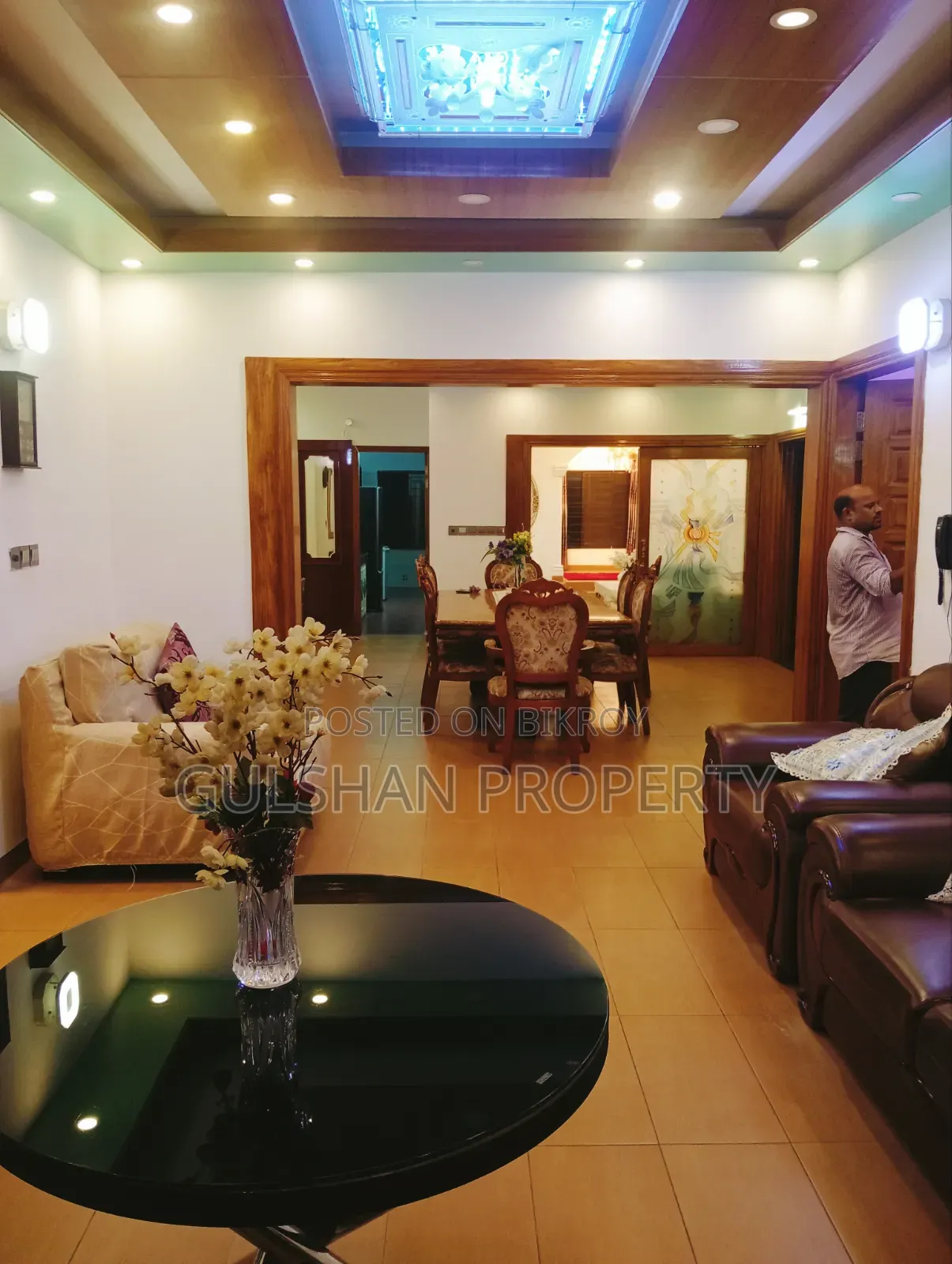 Furnished 4-Bedroom Bedsitter in Hotel Six Seasons, Gulshan for Rent in Gulshan