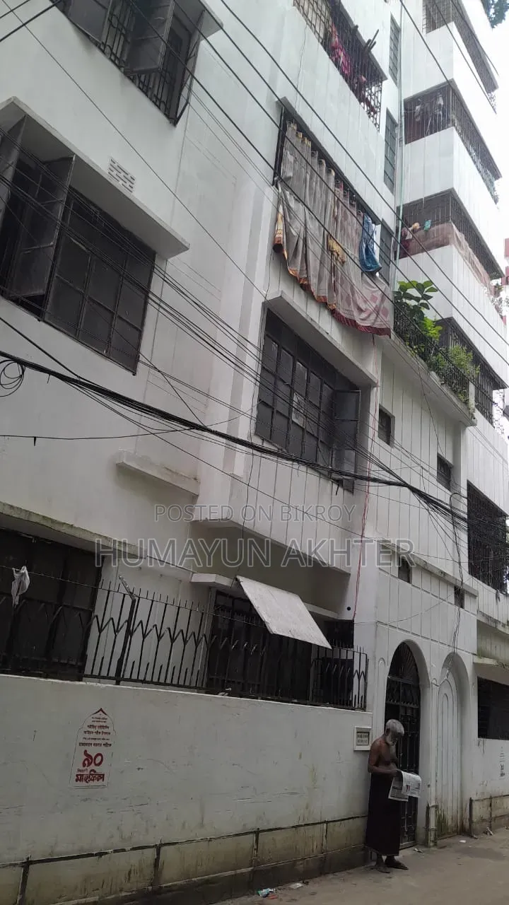 Furnished 3-Bedroom House in 322/3 Gulbagh, Malibag for sale in Malibag