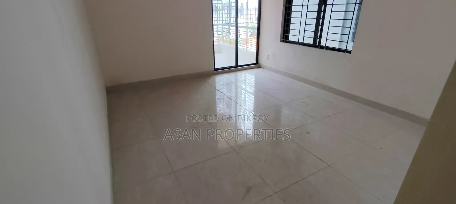 3 Bedroom Apartment in Central Road for sale in Elephant Road