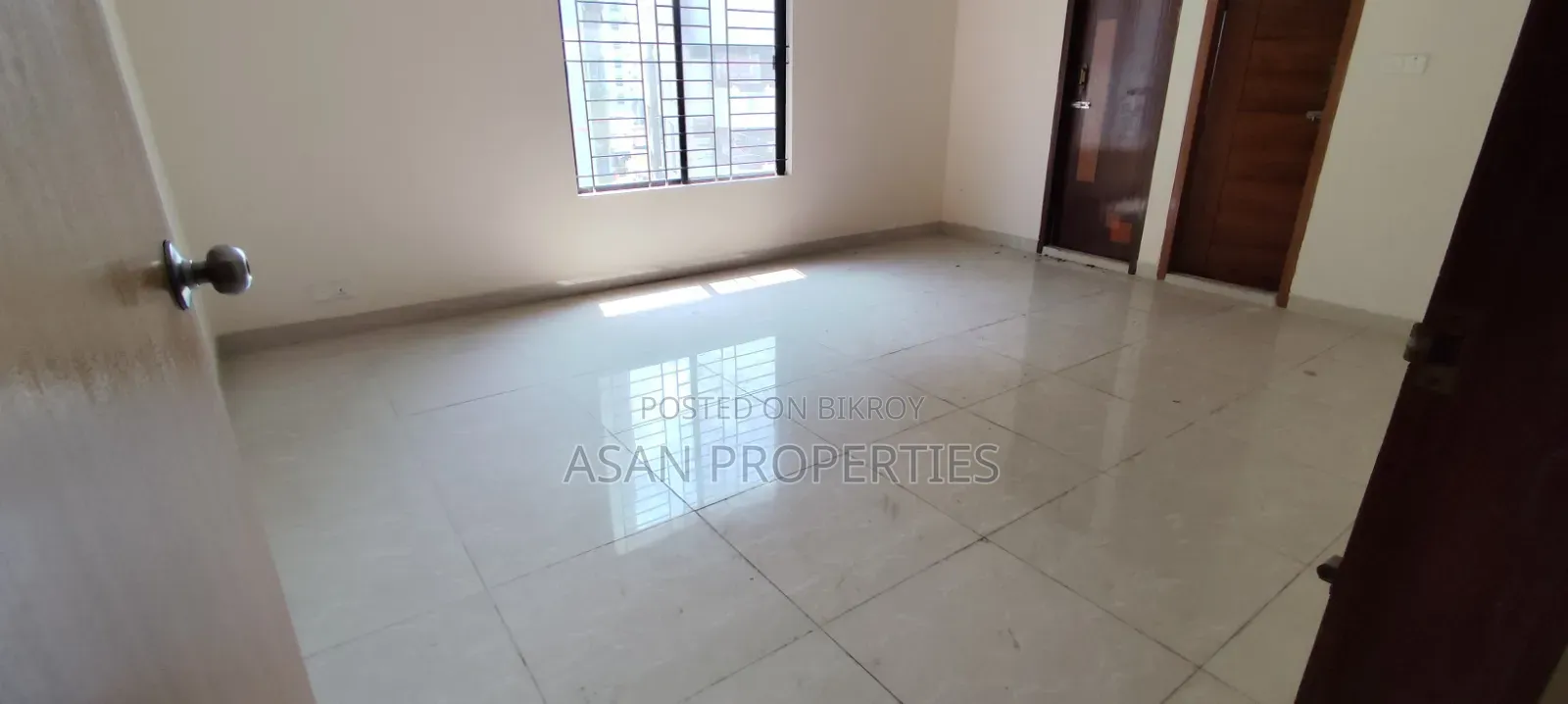 3 Bedroom Apartment in Central Road for sale in Elephant Road