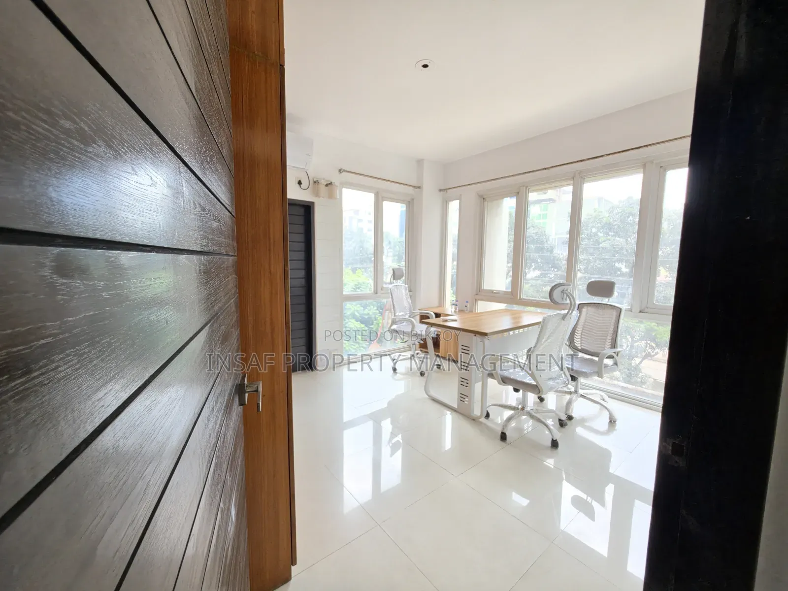 2,200 SQFT OFFICE SPACE FOR RENT Baridhara Diplomatic Zone Nice View in Baridhara