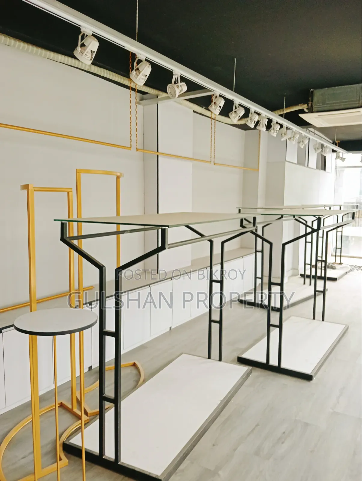 3000 SFT Super Location Rent for Showroom and Coffee Shop Restaurant in Gulshan
