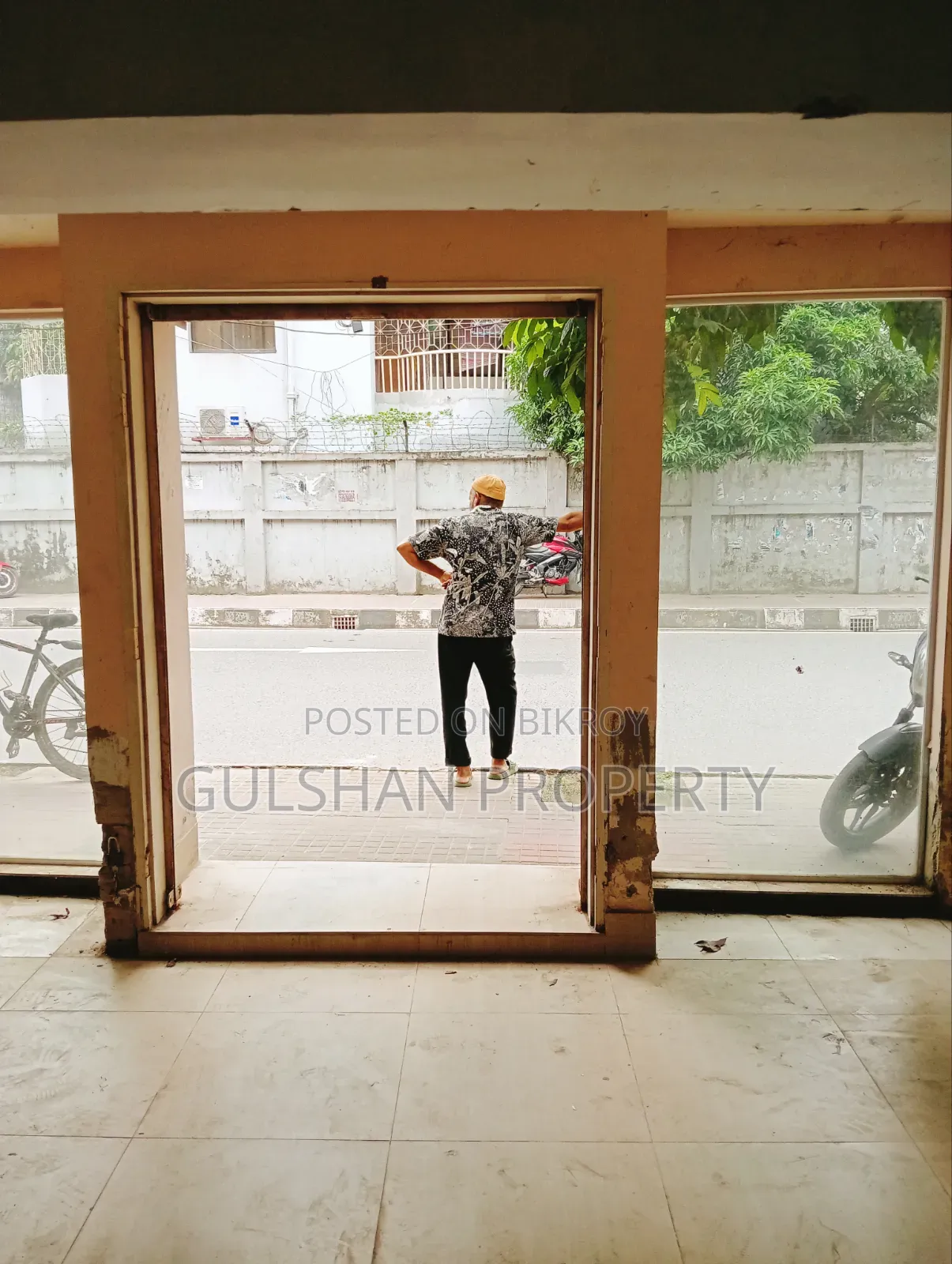 Main Road 2000 Square Rent for Restaurant Coffee Shop Parlour in Gulshan
