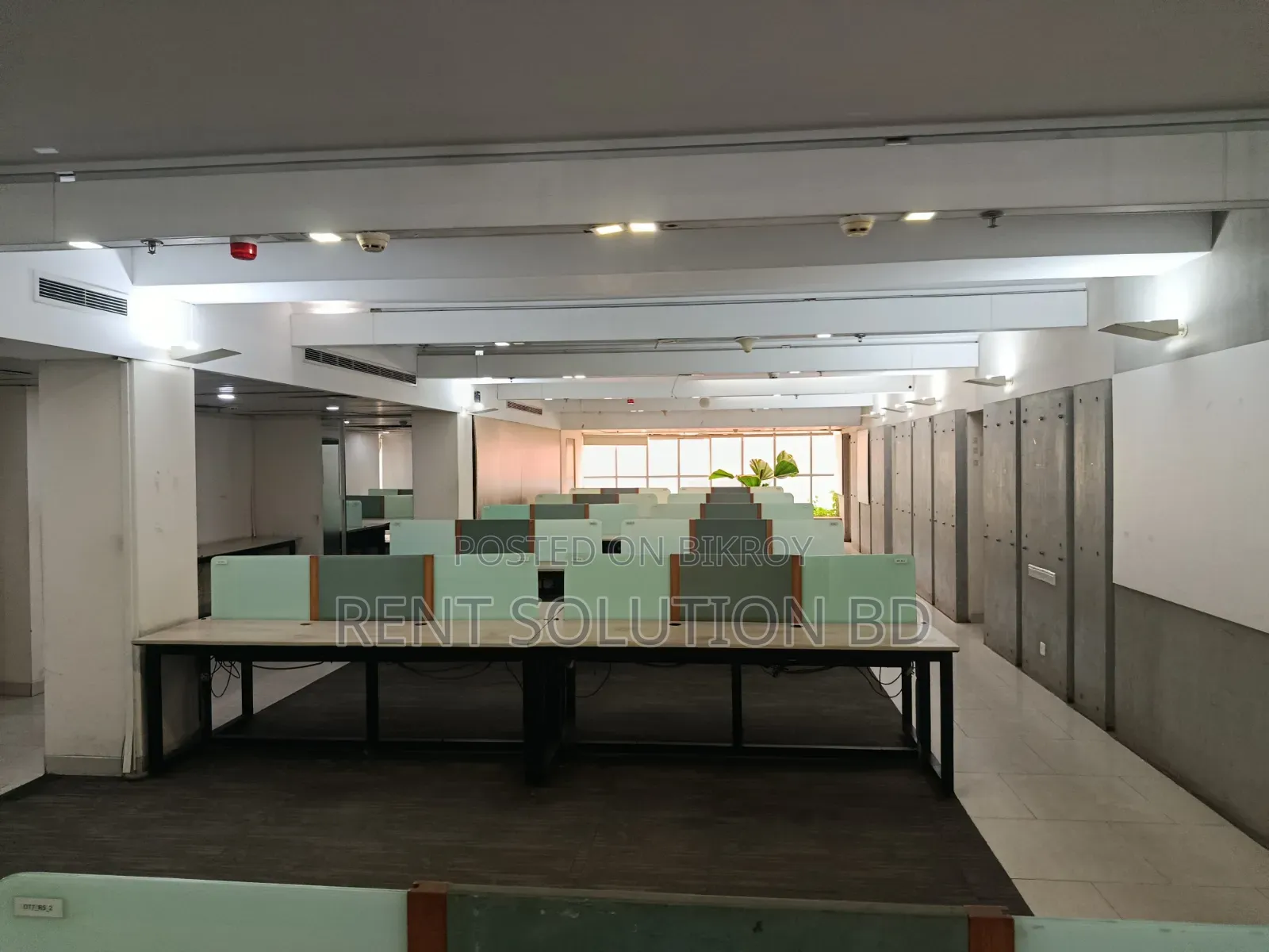 Semi Furnished Commercial Office Space Rent at Gulshan 2 in Gulshan